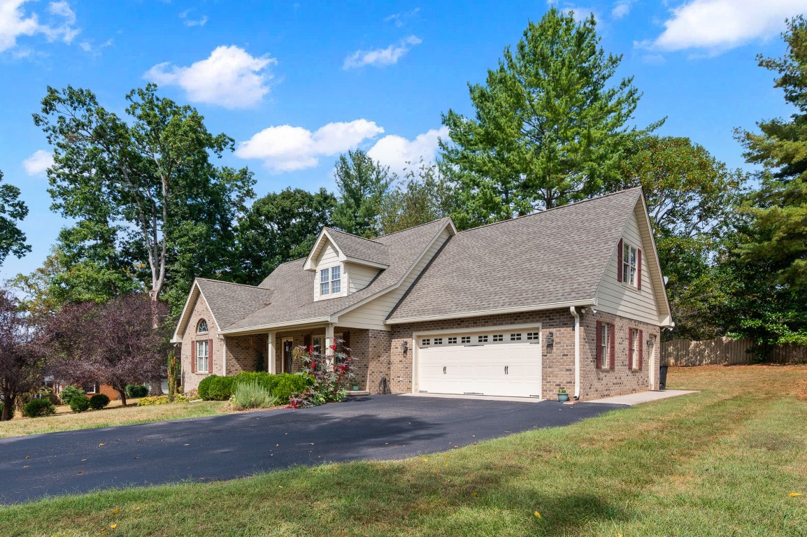 Bedford, Virginia, 24523, United States, 3 Bedrooms Bedrooms, ,3 BathroomsBathrooms,Residential,For Sale,1990224