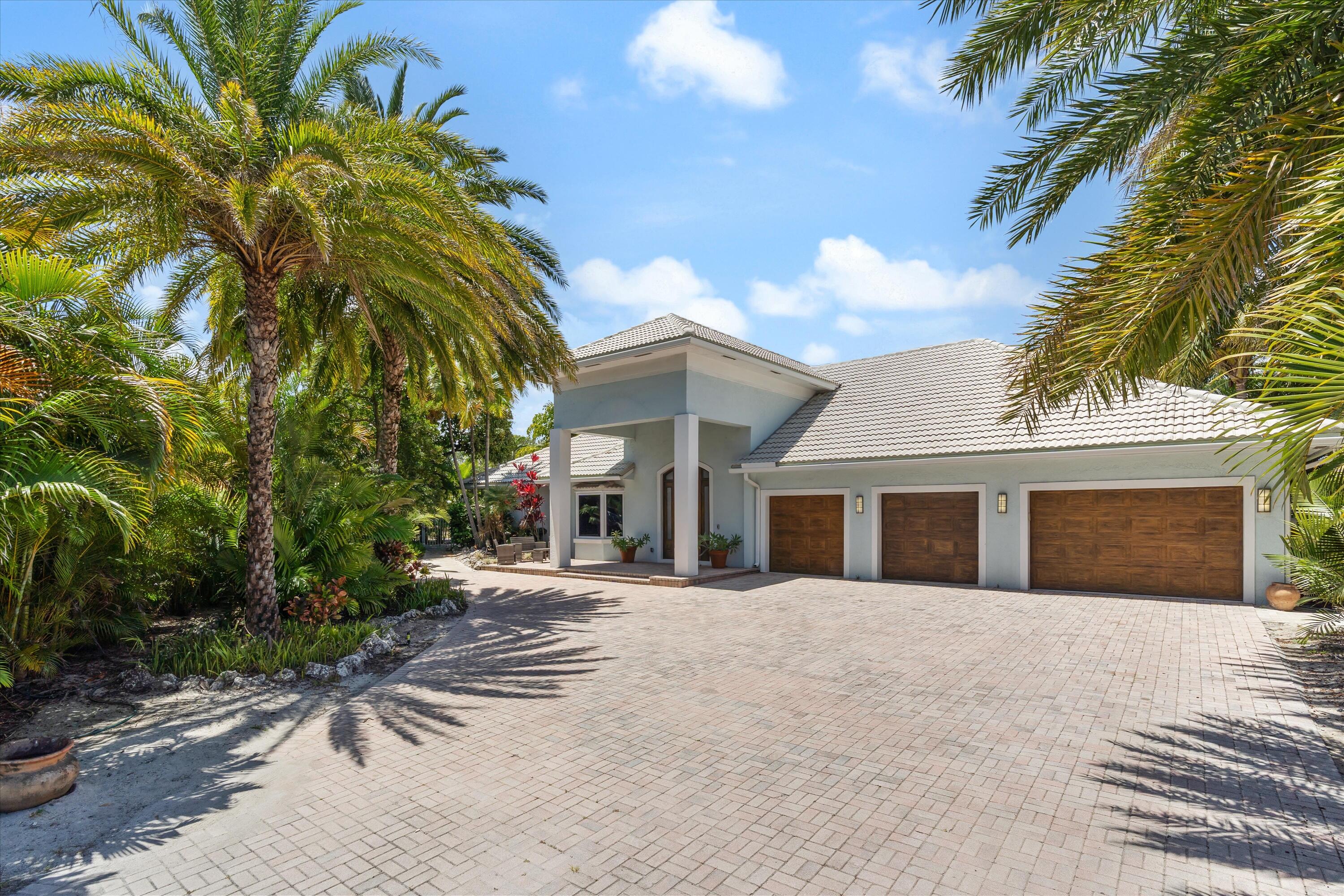 Lighthouse Point, Florida, 33064, United States, 4 Bedrooms Bedrooms, ,4 BathroomsBathrooms,Residential,For Sale,1797003