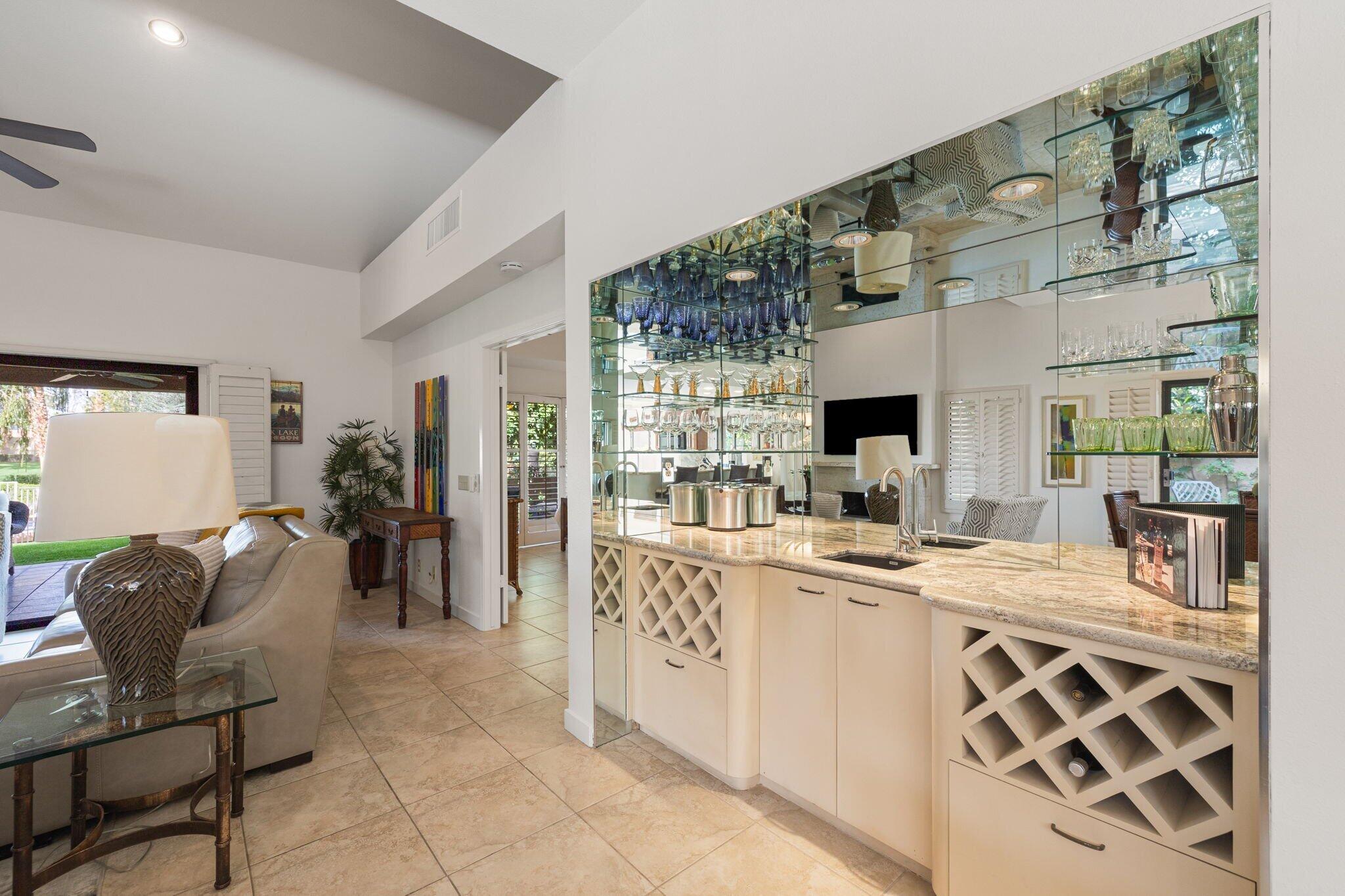 Palm Desert, California, 92260, United States, 2 Bedrooms Bedrooms, ,2 BathroomsBathrooms,Residential,For Sale,1987957