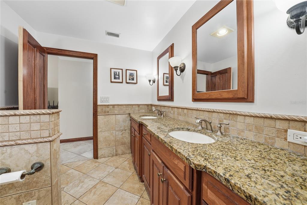 St Petersburg, Florida, 33703, United States, 4 Bedrooms Bedrooms, ,4 BathroomsBathrooms,Residential,For Sale,2002188