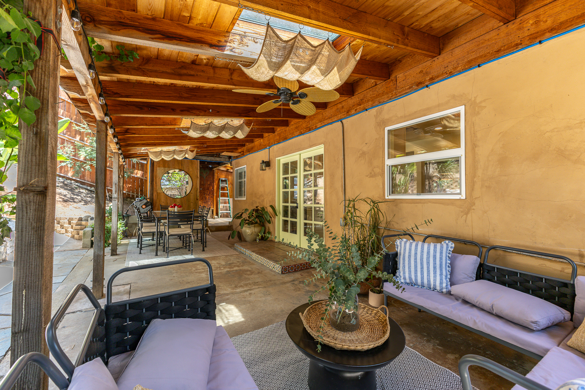  927 Pine Grove Ave - 物件實景