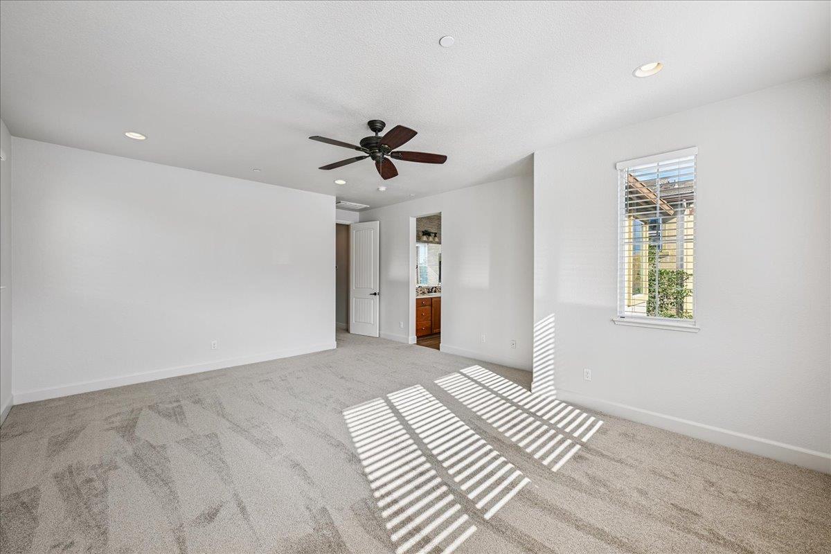 Folsom, California, 95630, United States, 4 Bedrooms Bedrooms, ,3 BathroomsBathrooms,Residential,For Sale,1948899