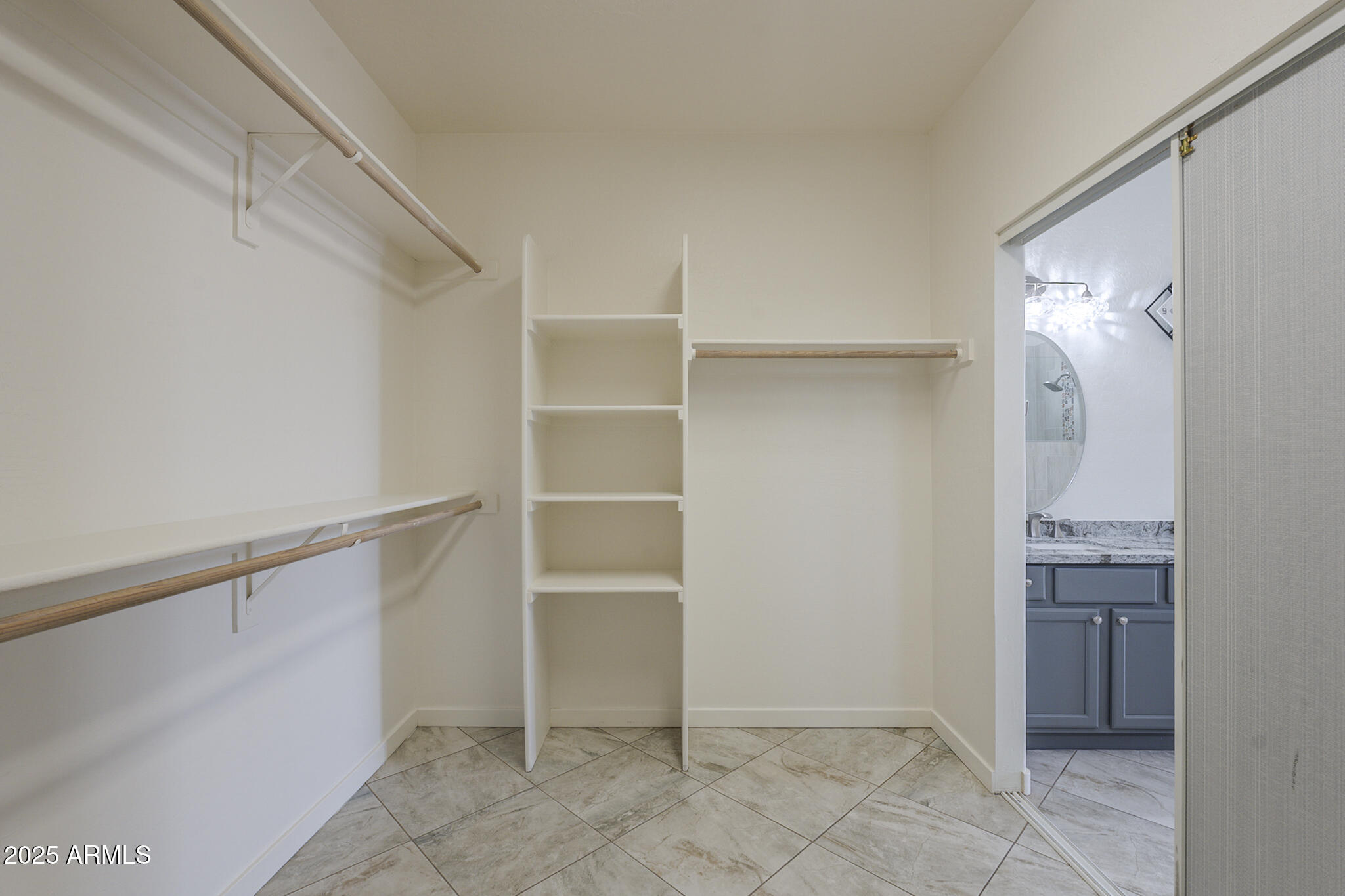Phoenix, Arizona, 85042, United States, 3 Bedrooms Bedrooms, ,Residential,For Sale,1939131