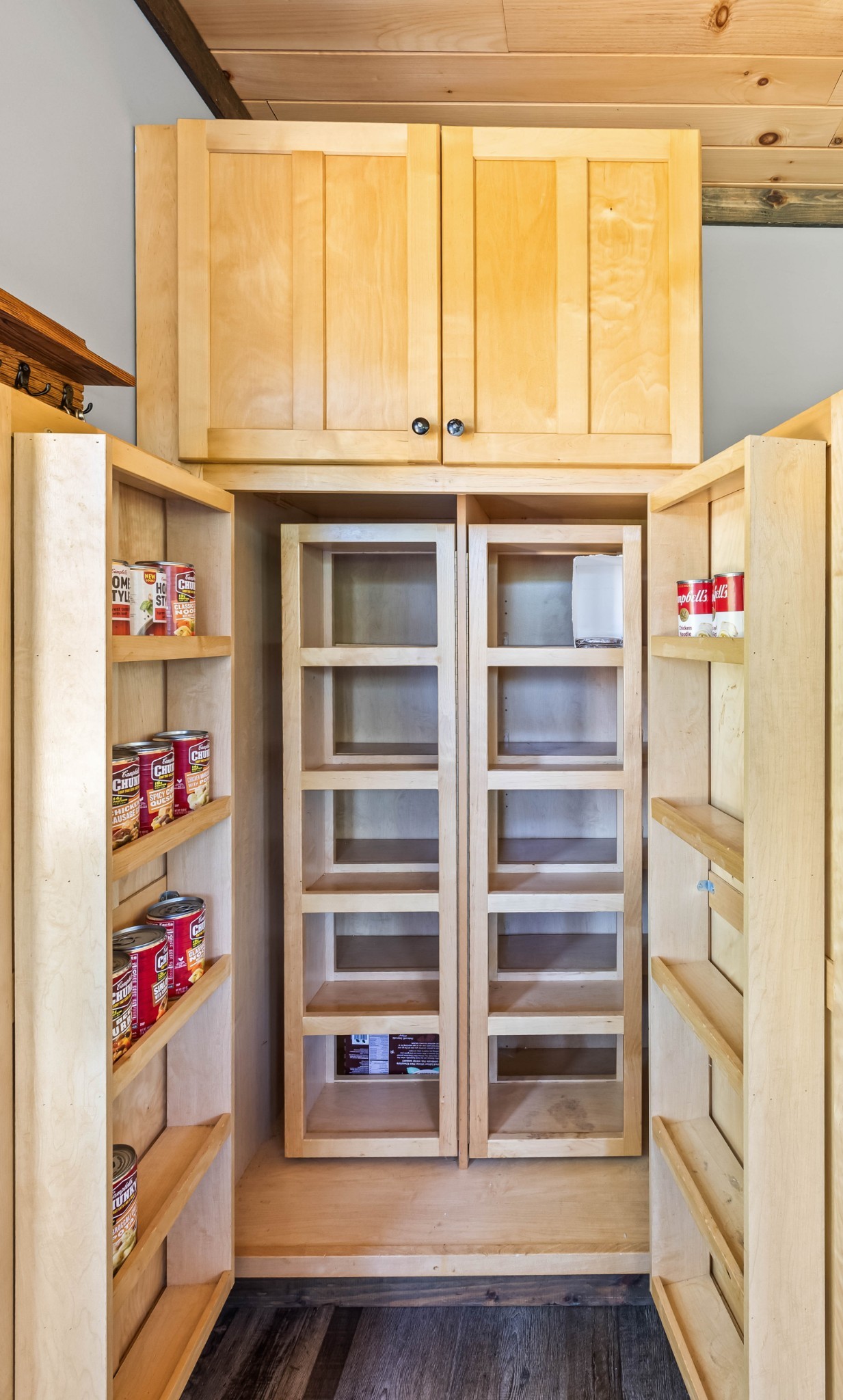 Dover, Tennessee, 37058, United States, 2 Bedrooms Bedrooms, ,2 BathroomsBathrooms,Residential,For Sale,2007547