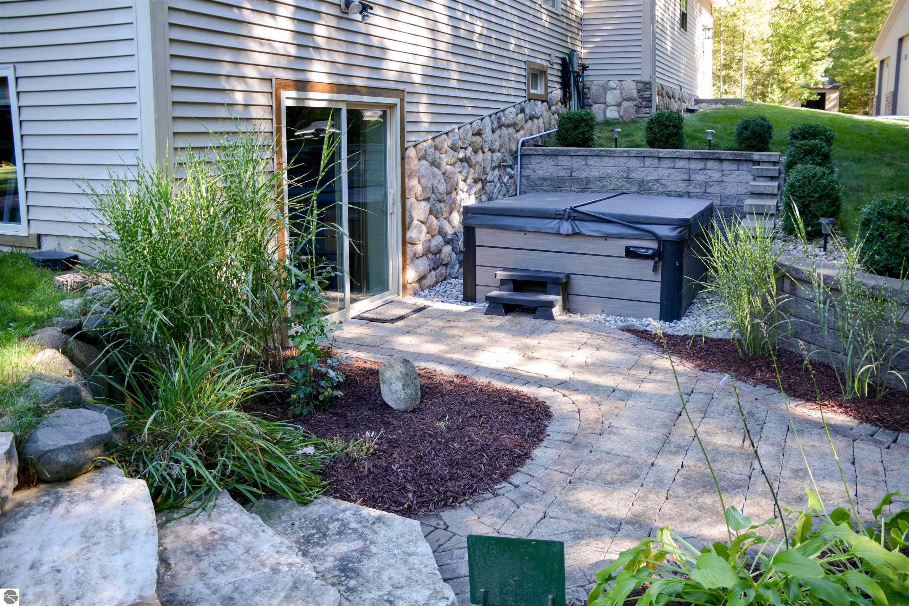 Traverse City, Michigan, 49685, United States, 5 Bedrooms Bedrooms, ,2 BathroomsBathrooms,Residential,For Sale,1960952