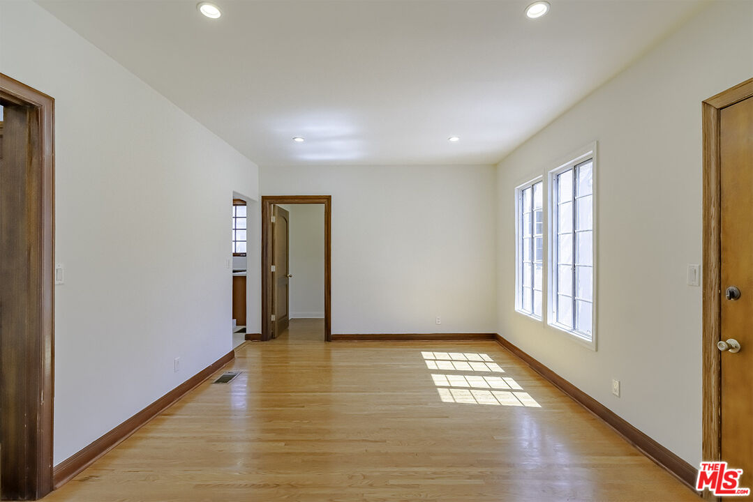 1232 Westchester Pl, Los Angeles, California, 90019, United States, 5 Bedrooms Bedrooms, ,5 BathroomsBathrooms,Residential,For Sale,1232 Westchester Pl,1662622