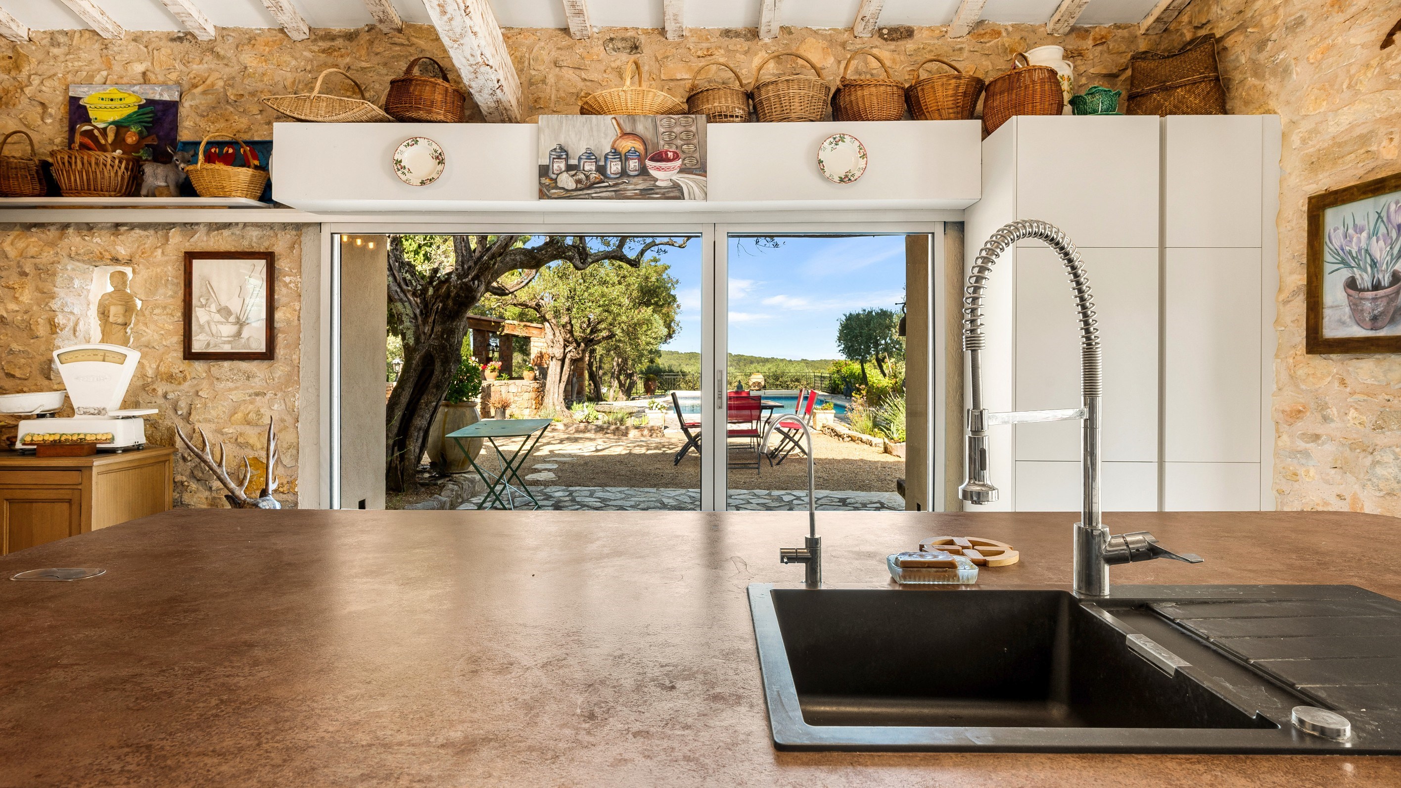  Elegant Provencal Bastide in a Rare Preserved Setting - 物件實景