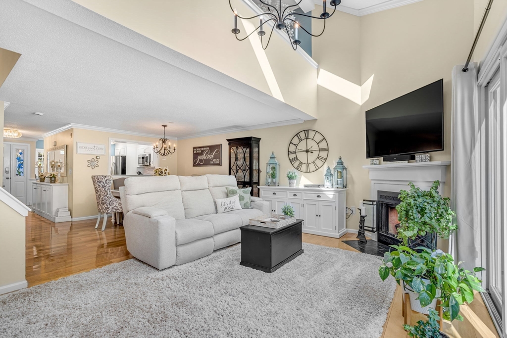 Franklin, Massachusetts, 02038, United States, 2 Bedrooms Bedrooms, ,Residential,For Sale,1984622