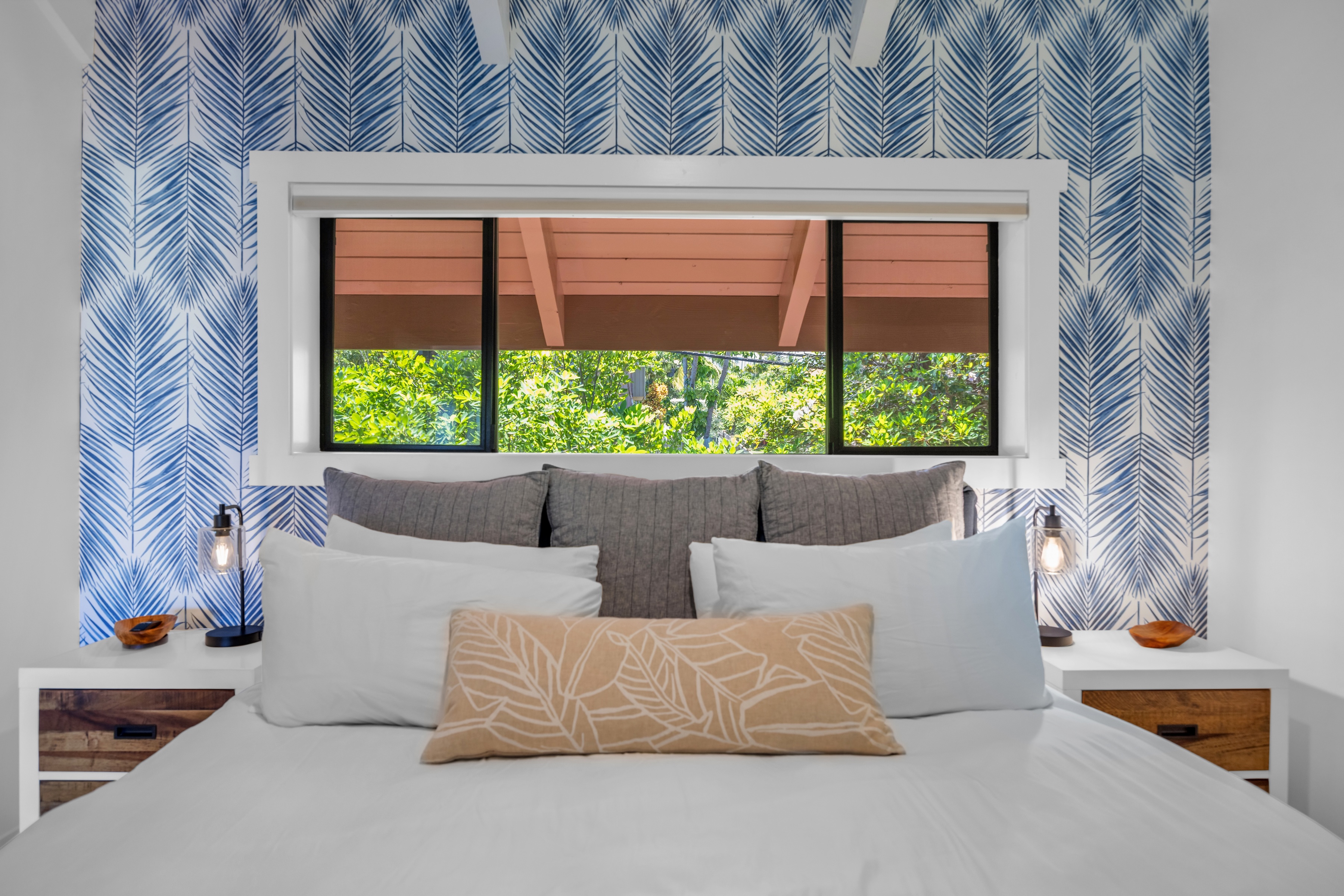  Direct oceanfront, beautiful remodeled 2 bedroom, lanai dining, furnished - 物件實景