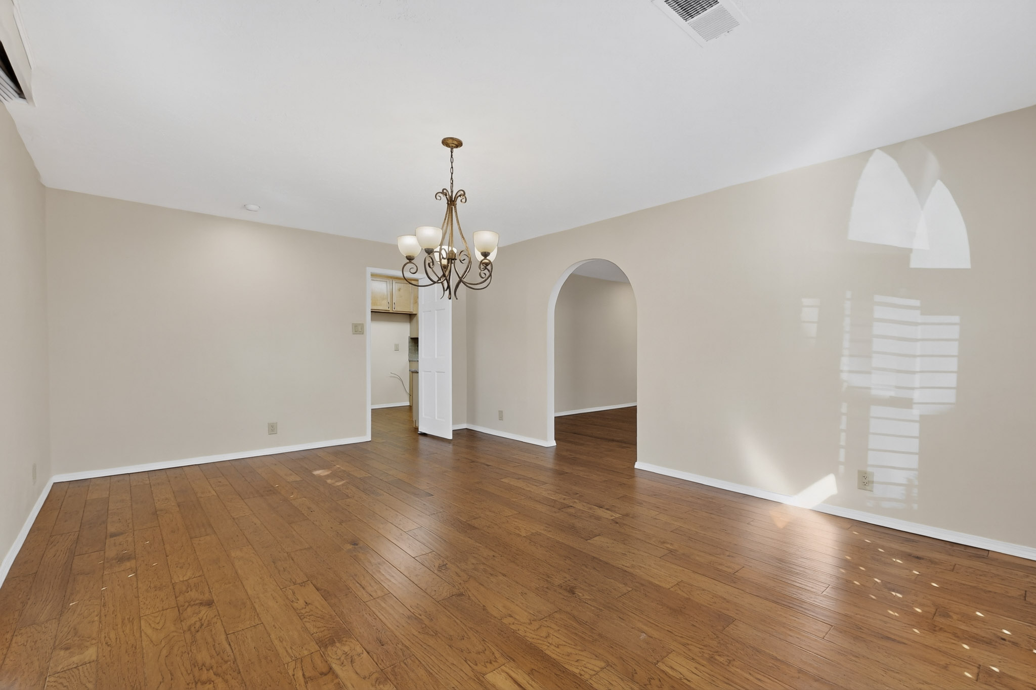 Albuquerque, New Mexico, 87109, United States, 4 Bedrooms Bedrooms, ,3 BathroomsBathrooms,Residential,For Sale,1985766