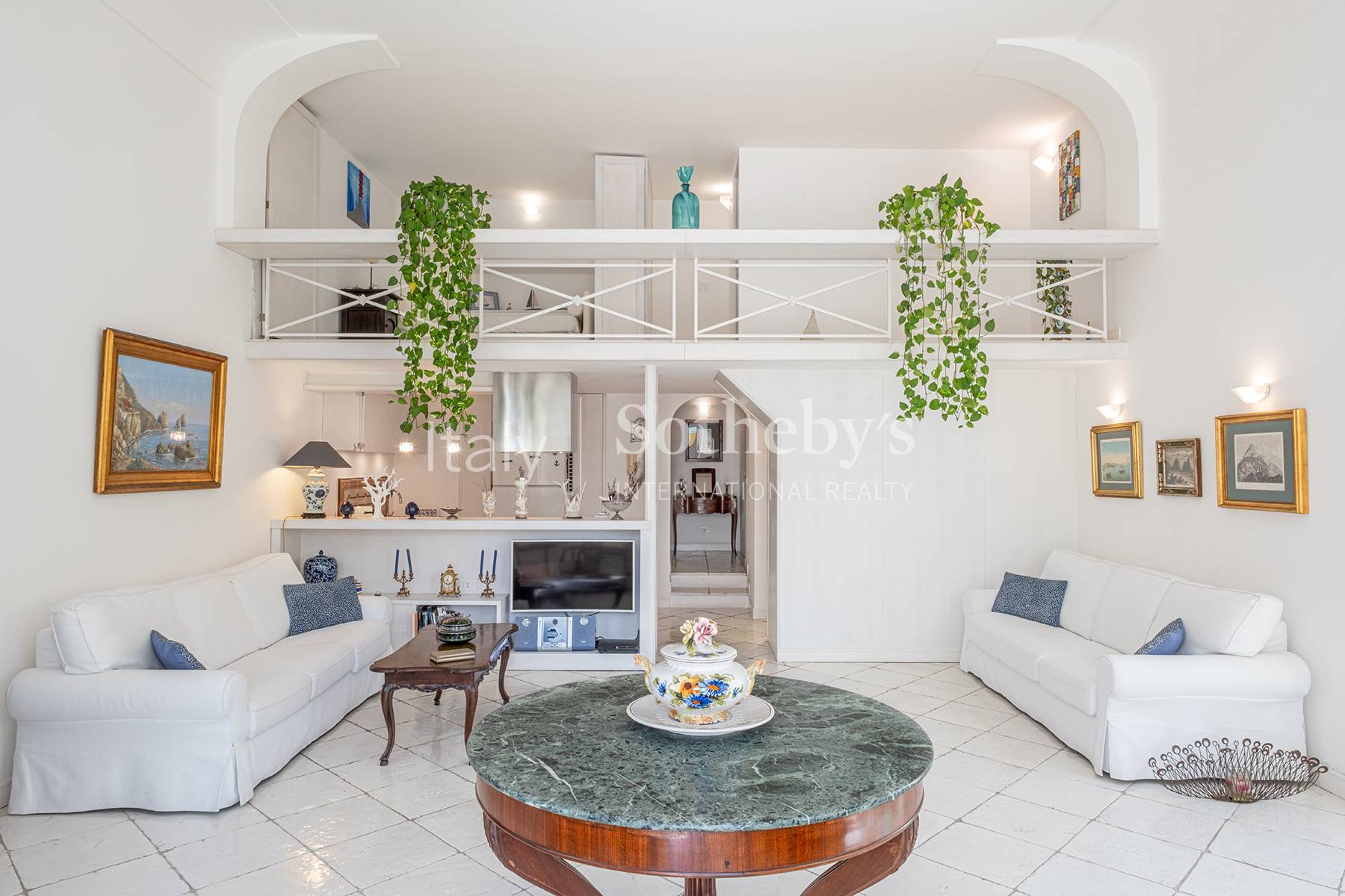  Detached apartment in historic villa with terrace and garden - 物件實景