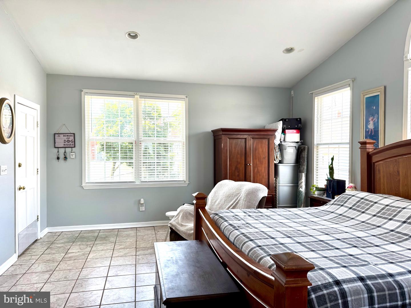 Dundalk, Maryland, 21222, United States, 3 Bedrooms Bedrooms, ,4 BathroomsBathrooms,Residential,For Sale,1906595