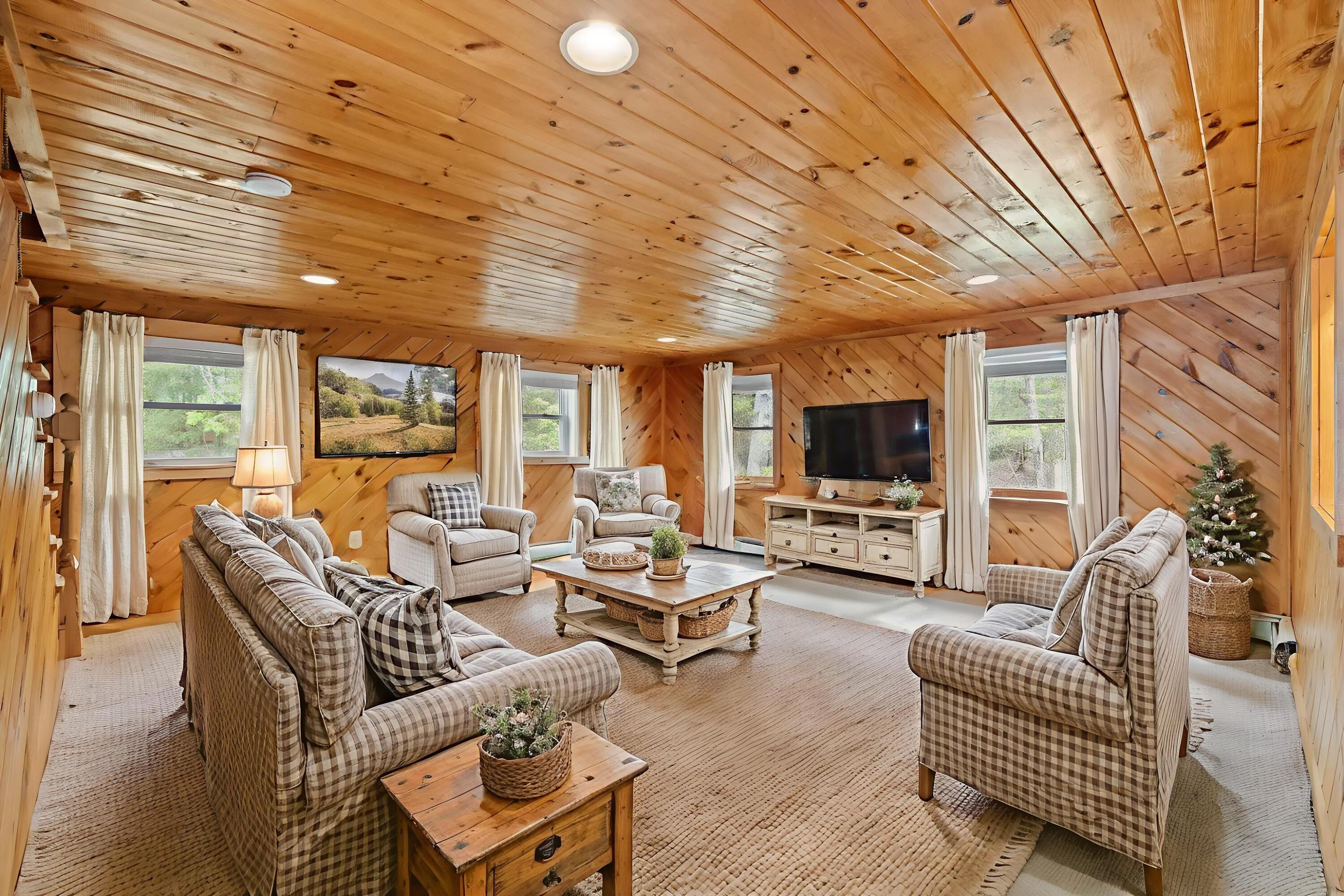 Topsham, Maine, 04086, United States, 4 Bedrooms Bedrooms, ,2 BathroomsBathrooms,Residential,For Sale,1838332