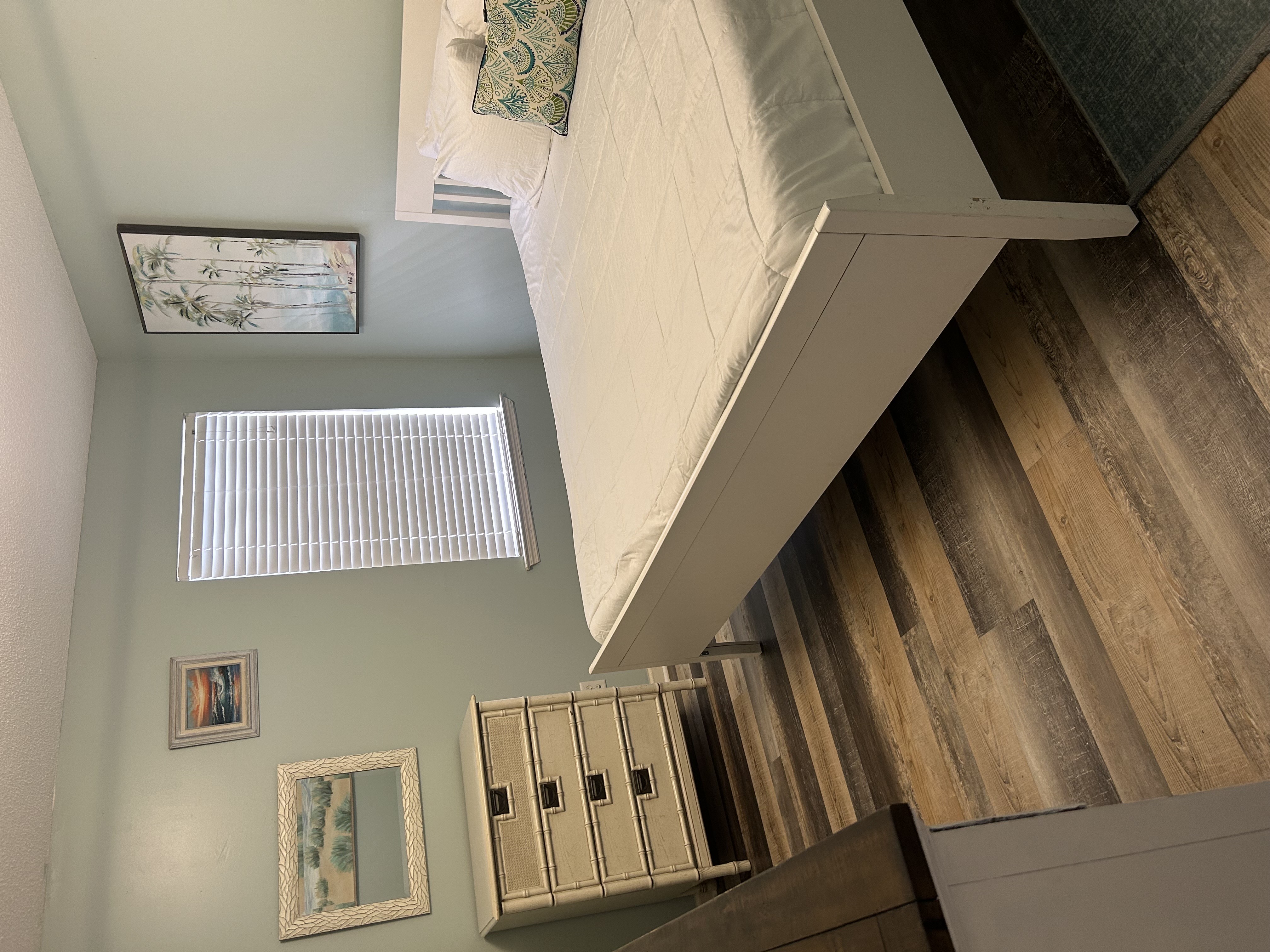 Savannah, Georgia, 31410, United States, 6 Bedrooms Bedrooms, ,3 BathroomsBathrooms,Residential,For Sale,1987064