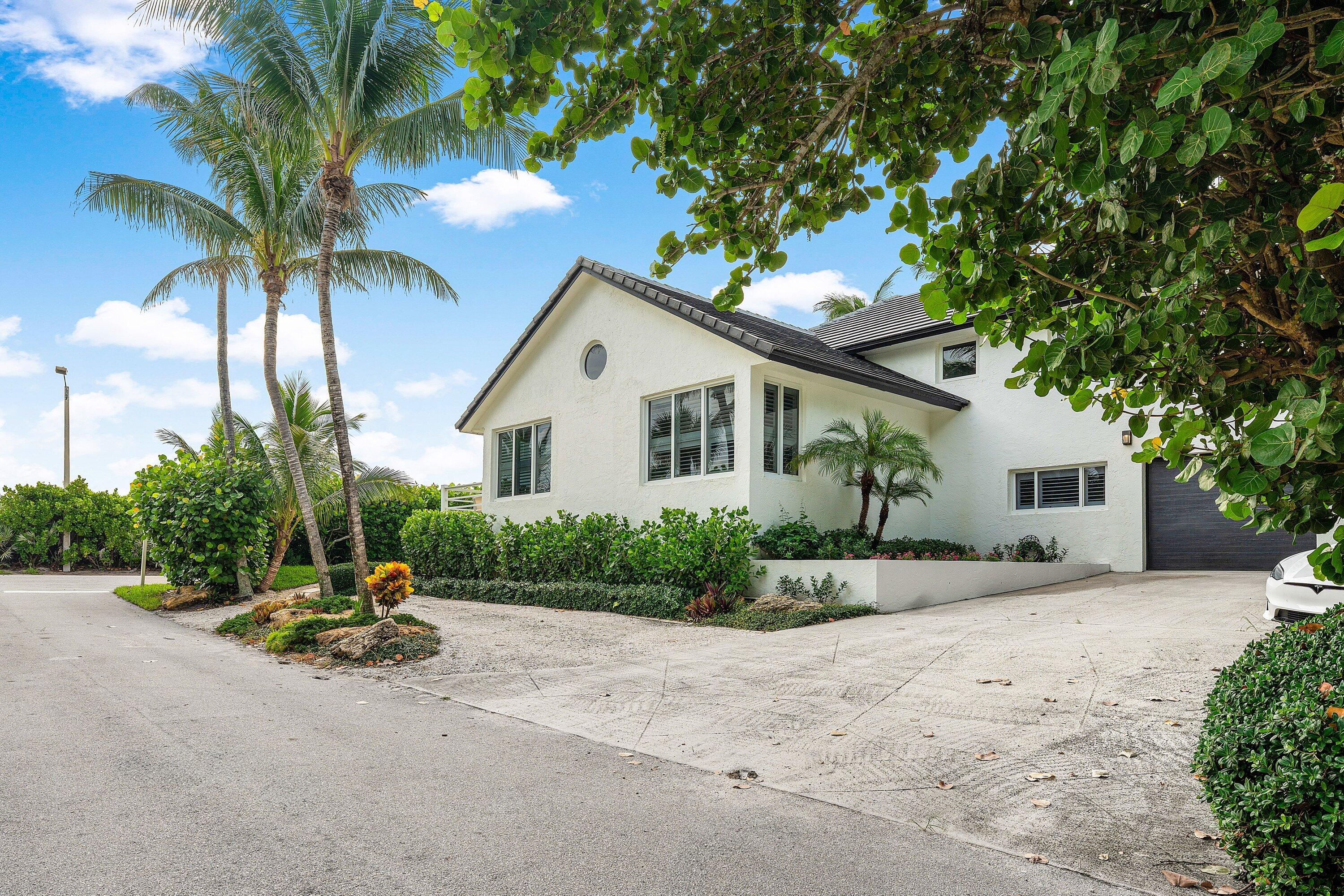 Ocean Ridge, Florida, 33435, United States, 3 Bedrooms Bedrooms, ,5 BathroomsBathrooms,Residential,For Sale,1951492