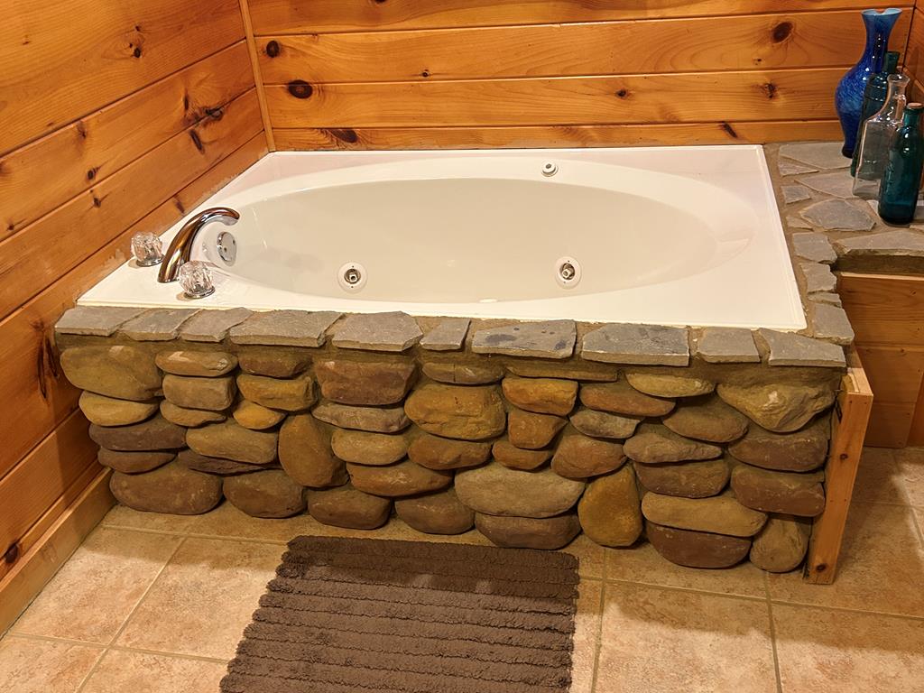 Blue Ridge, Georgia, 30513, United States, 3 Bedrooms Bedrooms, ,3 BathroomsBathrooms,Residential,For Sale,1965953