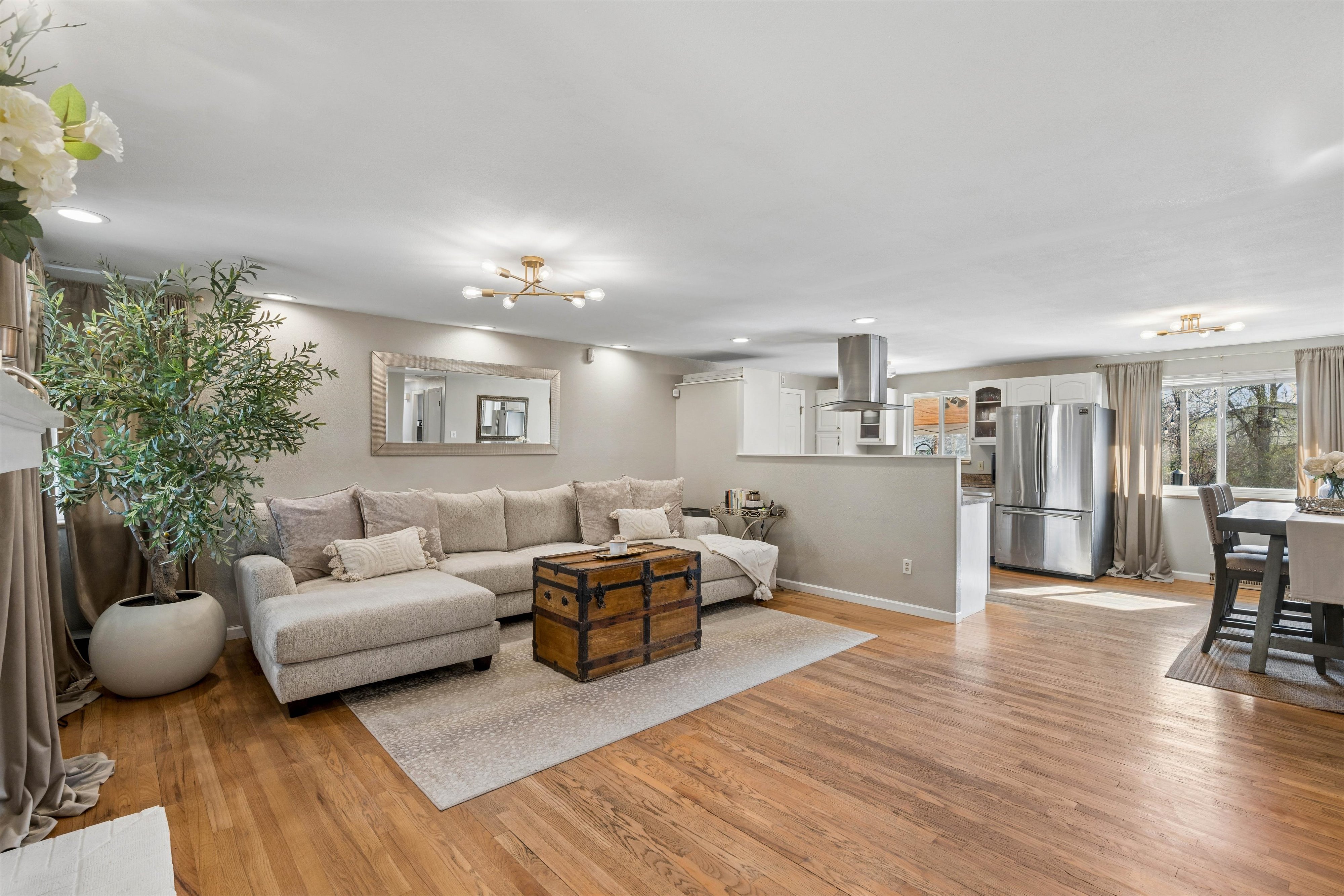  Welcome to 2900 South Jay Street - 物件實景