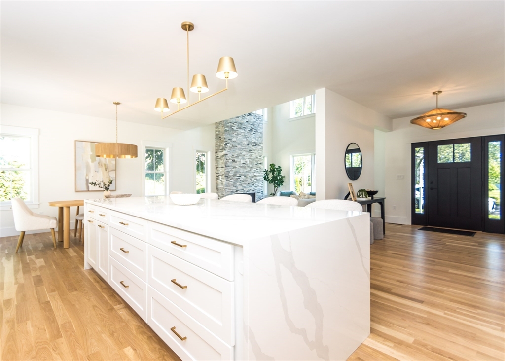 Waltham, Massachusetts, 02452, United States, 6 Bedrooms Bedrooms, ,4 BathroomsBathrooms,Residential,For Sale,1891361