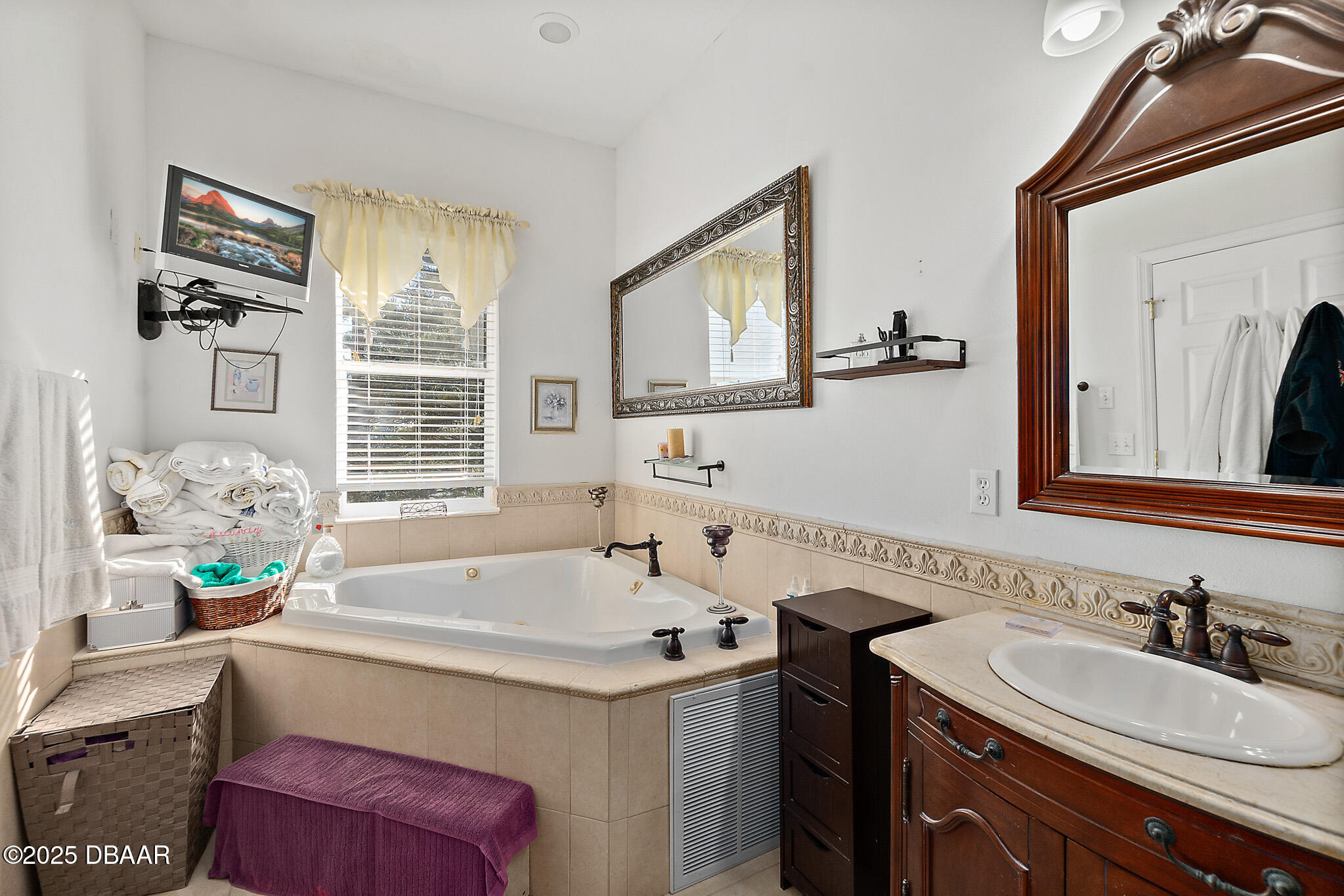 Ormond-by-the-sea, Florida, 32176, United States, 5 Bedrooms Bedrooms, ,6 BathroomsBathrooms,Residential,For Sale,1709719