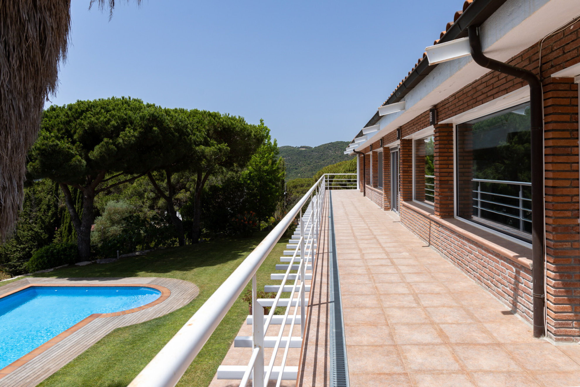  Villa with pool in an unbeatable location - 物件實景