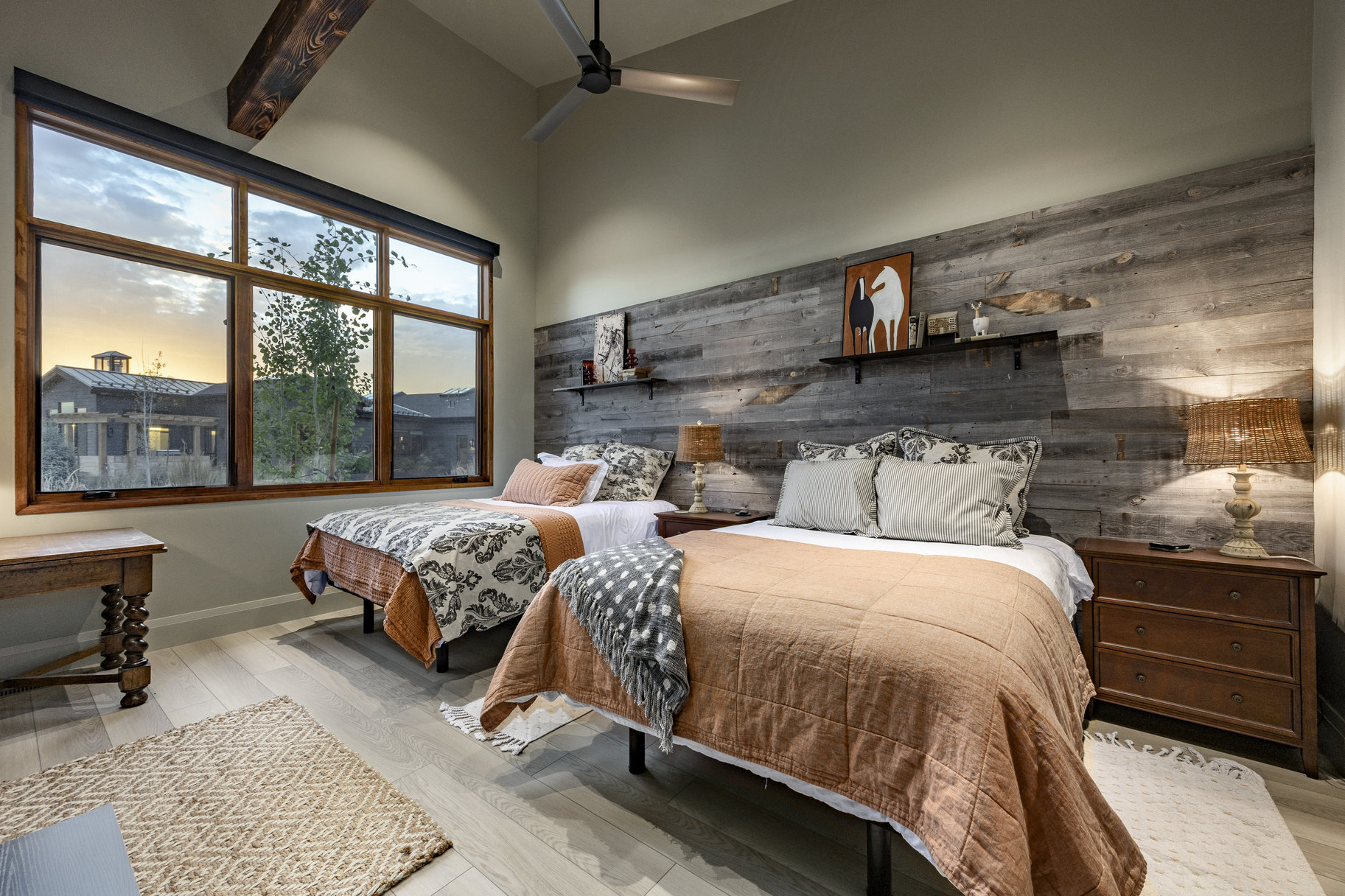  Rural Chic Farmhouse with Expansive Views and Seclusion - 物件實景