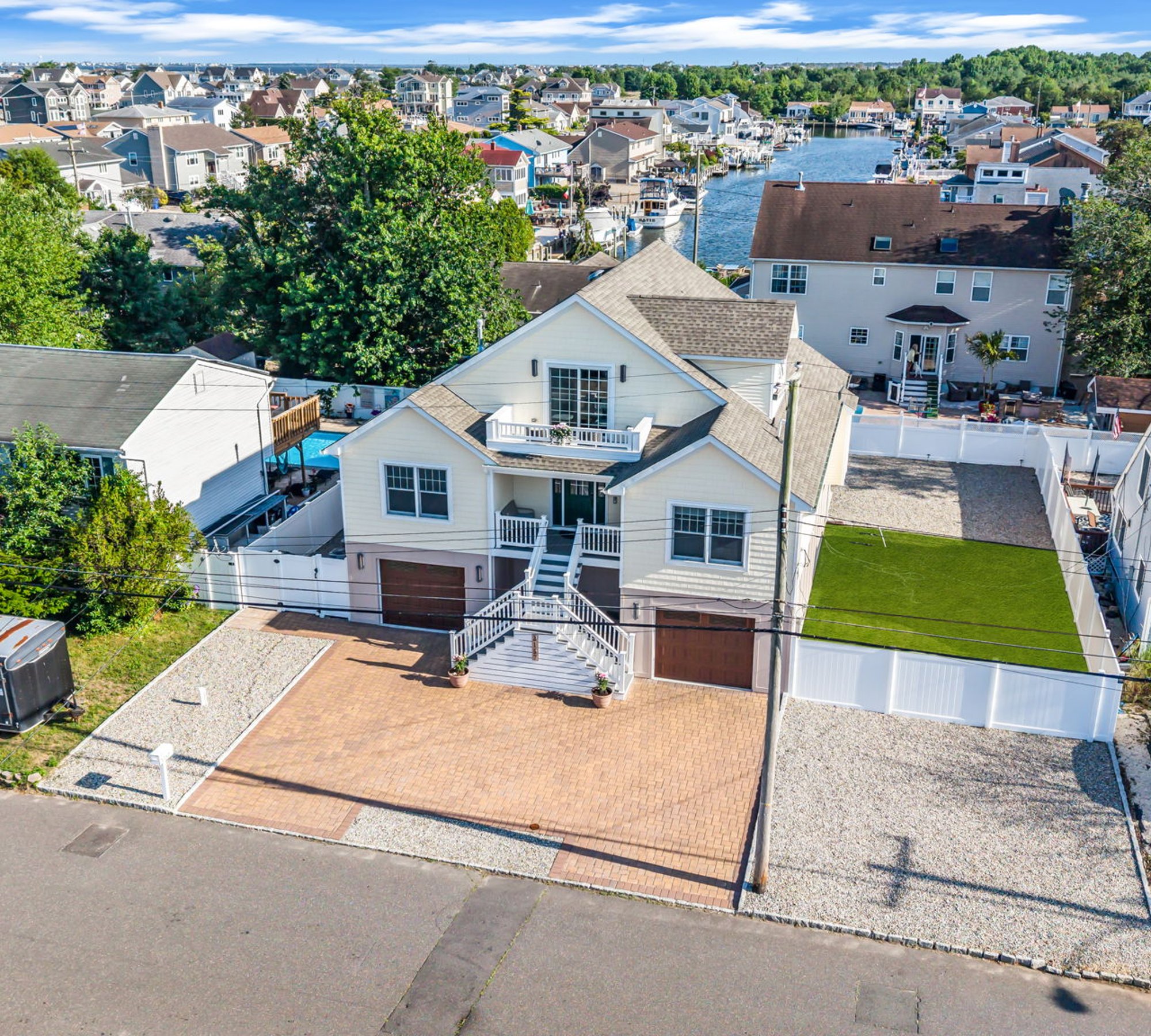  Custom Home in Windsor Park - 物件實景