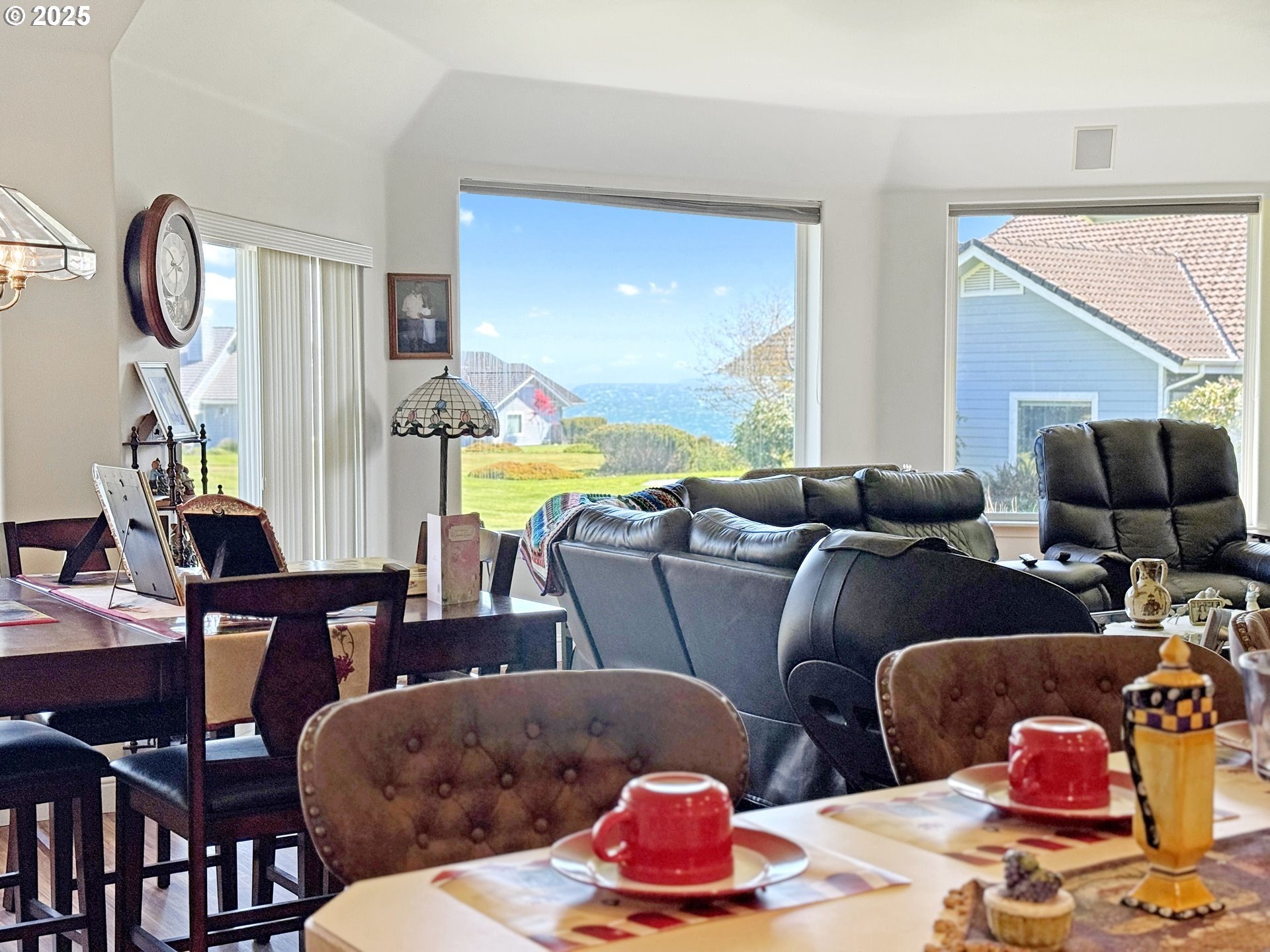 Brookings, Oregon, 97415, United States, 3 Bedrooms Bedrooms, ,2 BathroomsBathrooms,Residential,For Sale,1942520