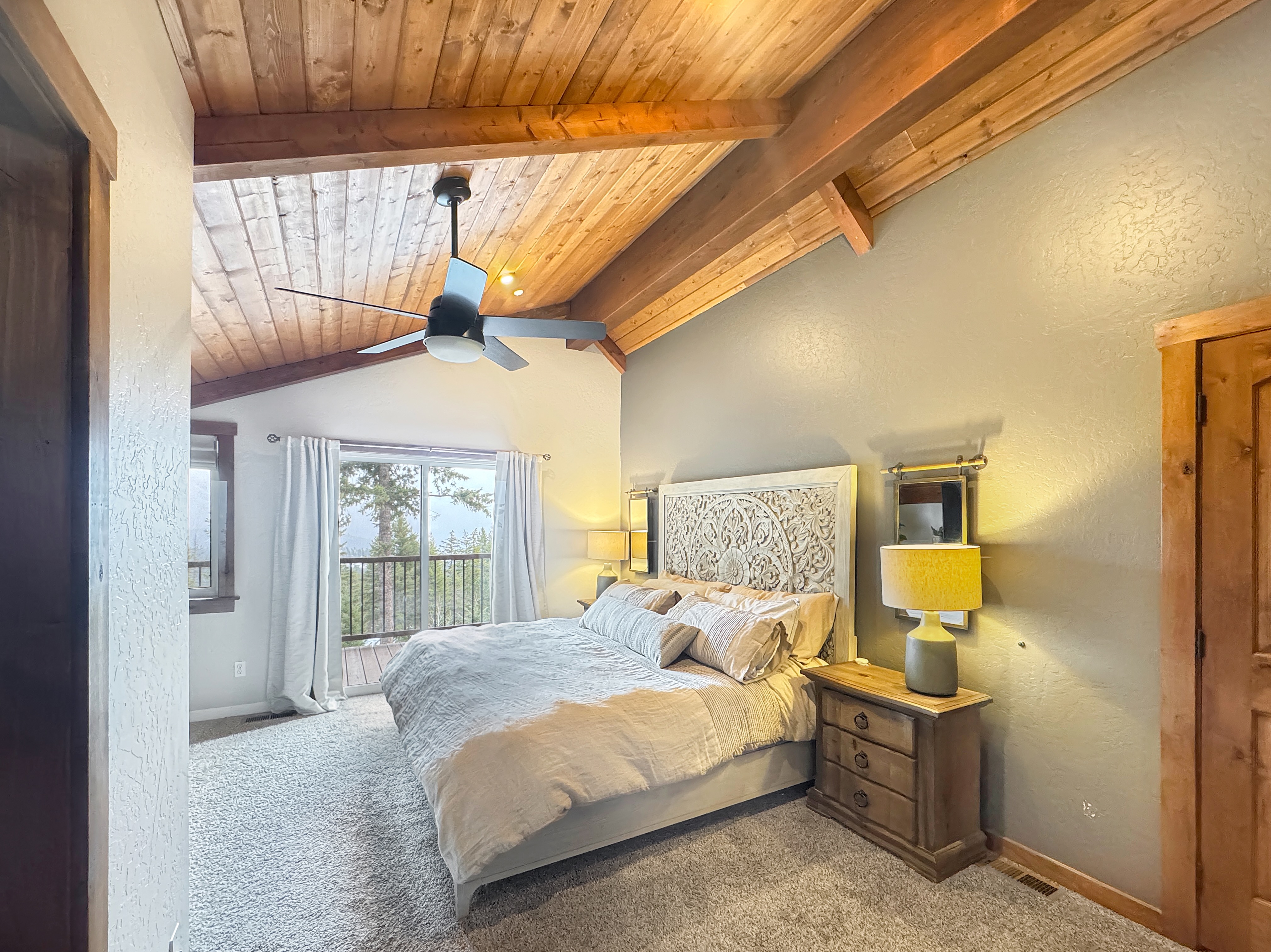 Sagle, Idaho, 83860, United States, 3 Bedrooms Bedrooms, ,3 BathroomsBathrooms,Residential,For Sale,1792364