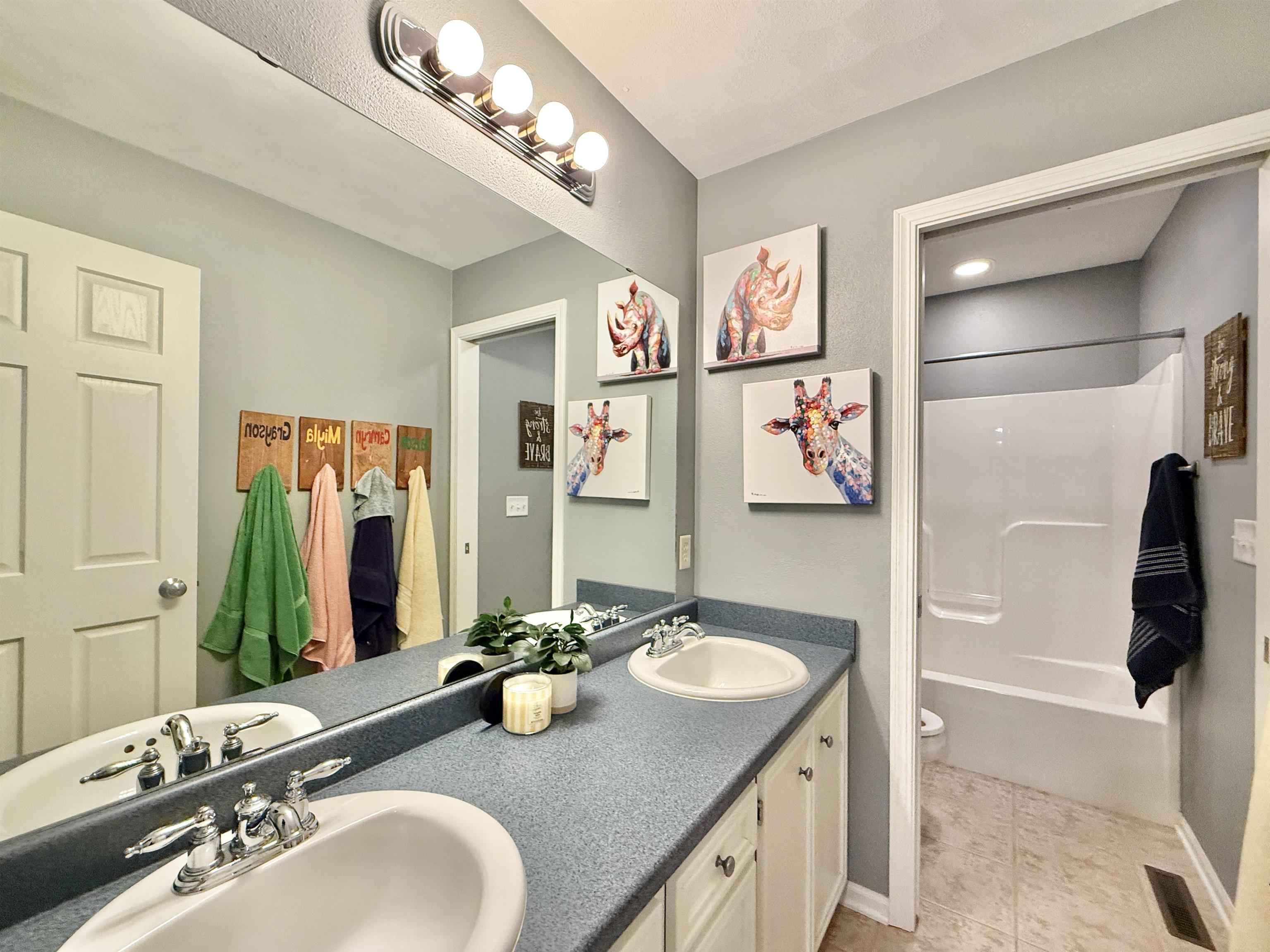 South Beloit, Illinois, 61080, United States, 4 Bedrooms Bedrooms, ,3 BathroomsBathrooms,Residential,For Sale,1984178