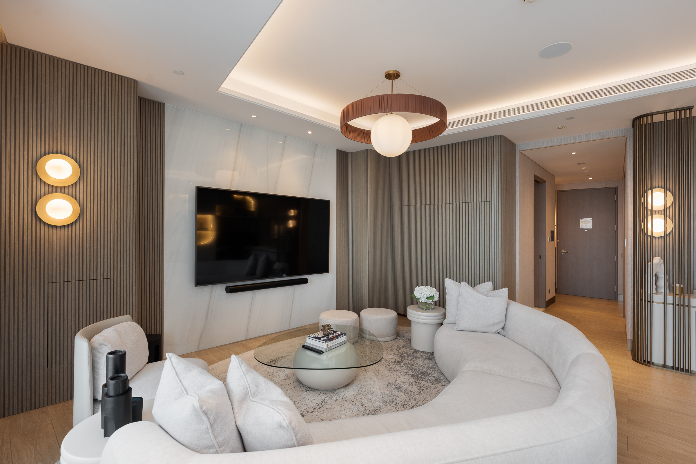  Elegant Sky View Residence in Heart of Downtown - 物件實景