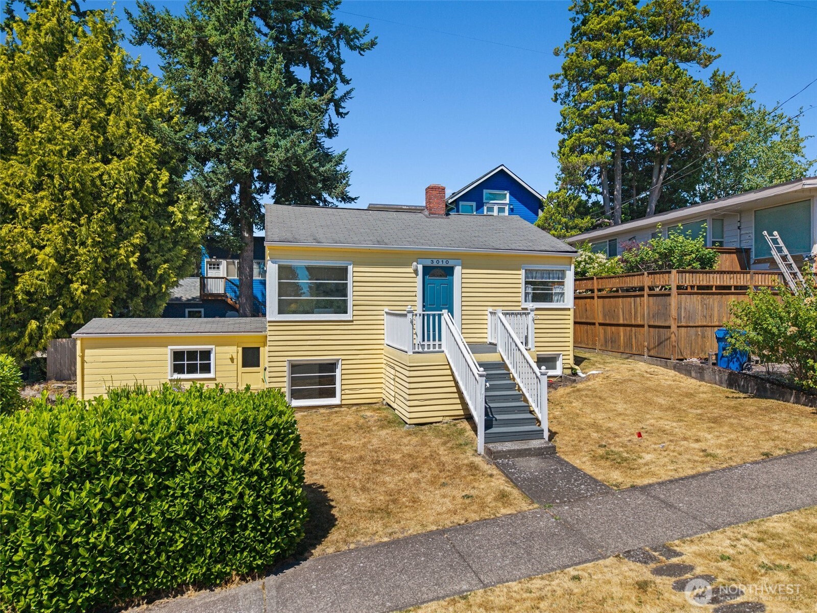 Seattle, Washington, 98199, United States, 2 Bedrooms Bedrooms, ,1 BathroomBathrooms,Residential,For Sale,1882851