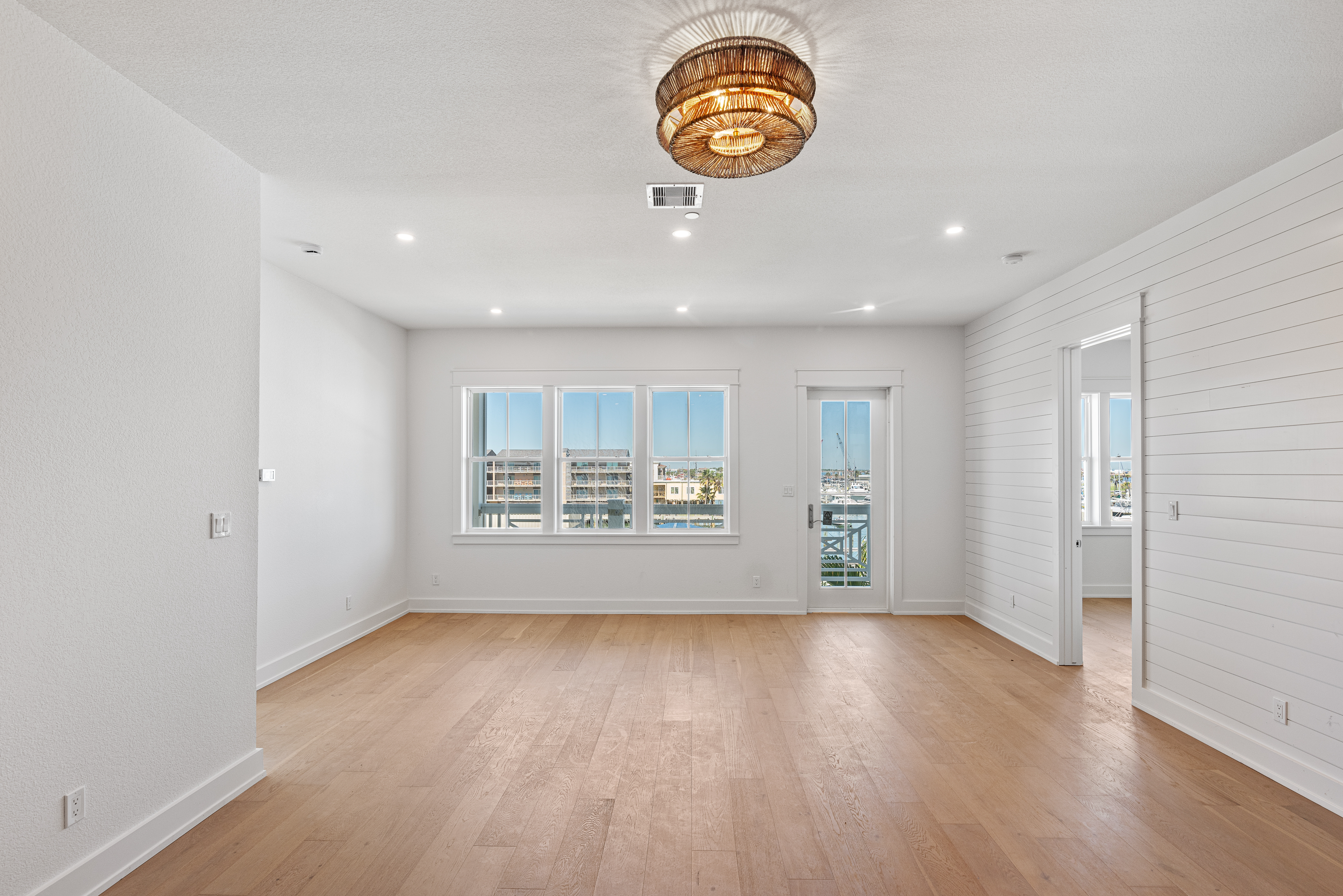  Unique Waterfront Residence - 物件實景