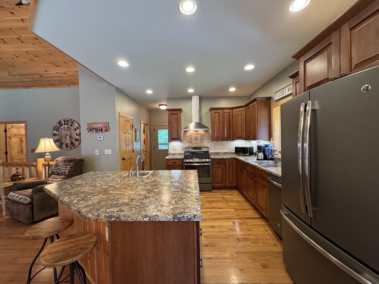 Mercer, Wisconsin, 54547, United States, 32 Bedrooms Bedrooms, ,1 BathroomBathrooms,Residential,For Sale,1872742
