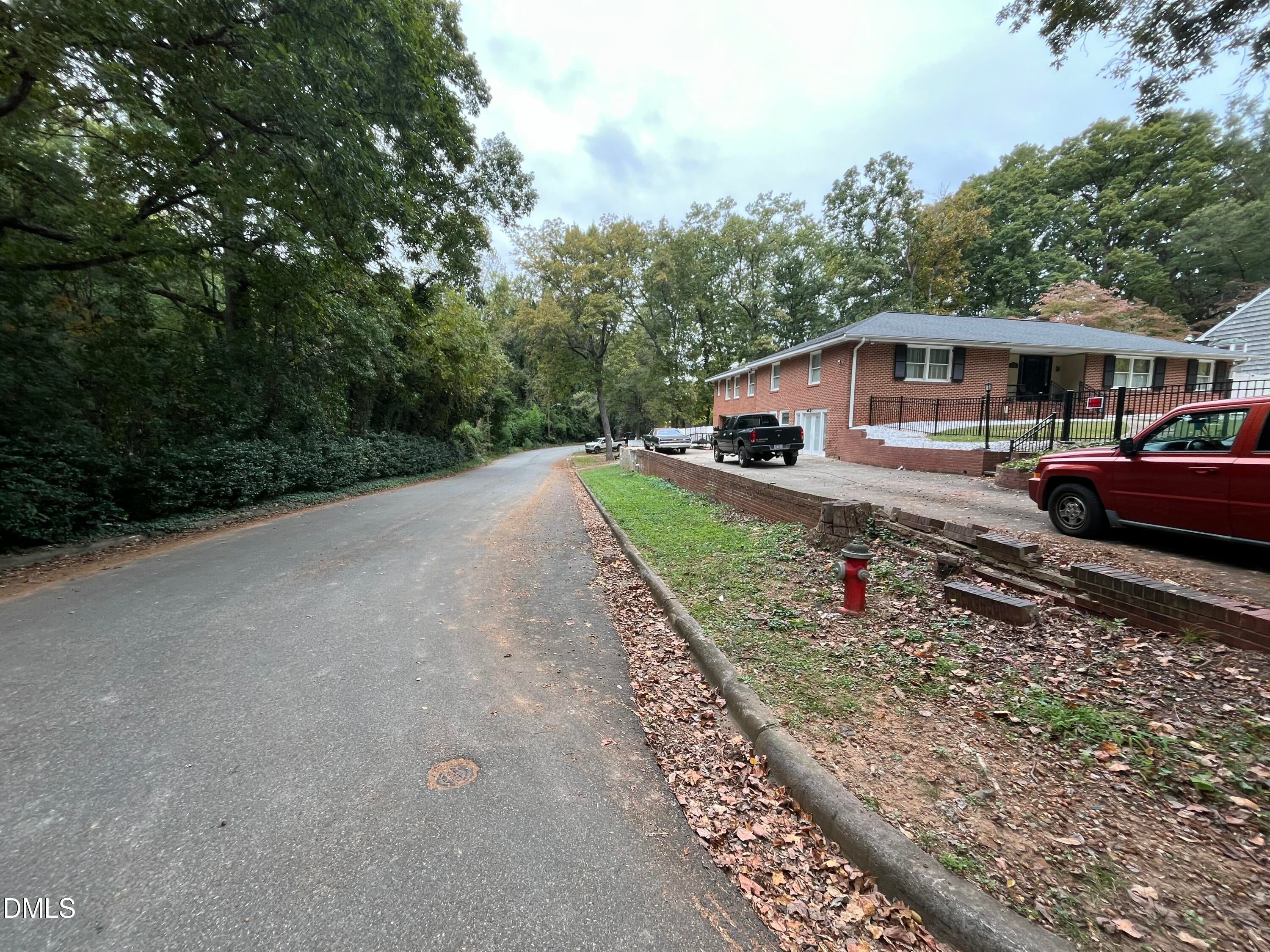 Burlington, North Carolina, 27215, United States, 6 Bedrooms Bedrooms, ,5 BathroomsBathrooms,Residential,For Sale,1999831