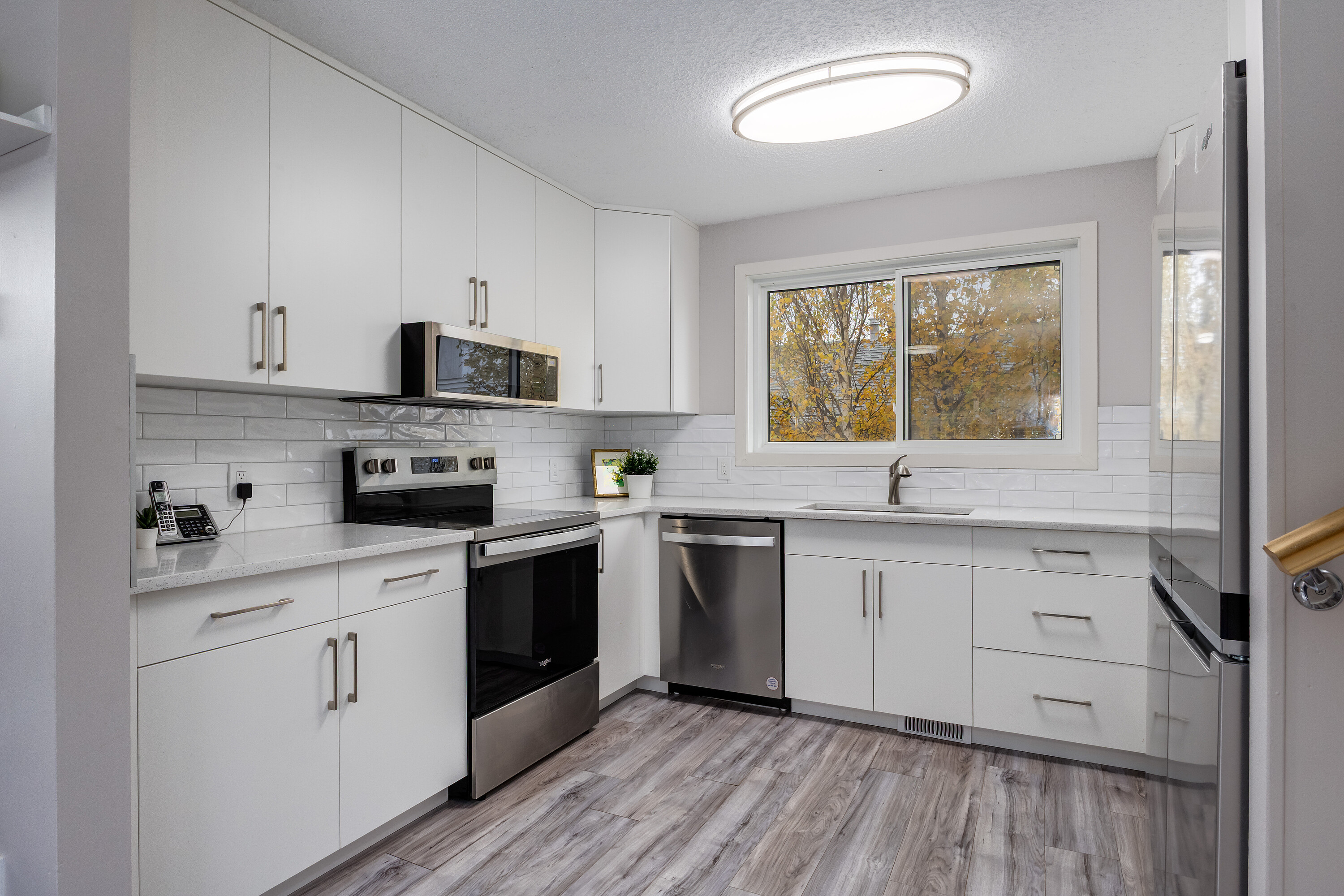  228 Deer Ridge Place SE - 物件實景