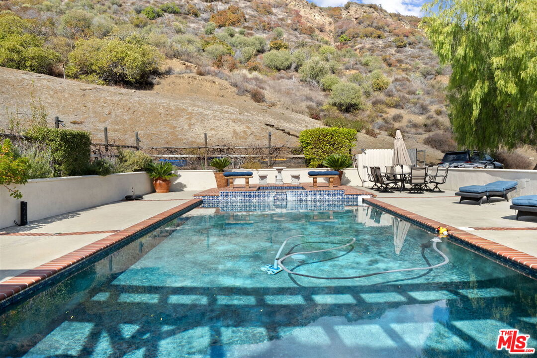 Calabasas, California, 91302, United States, 4 Bedrooms Bedrooms, ,3 BathroomsBathrooms,Residential,For Sale,1708601