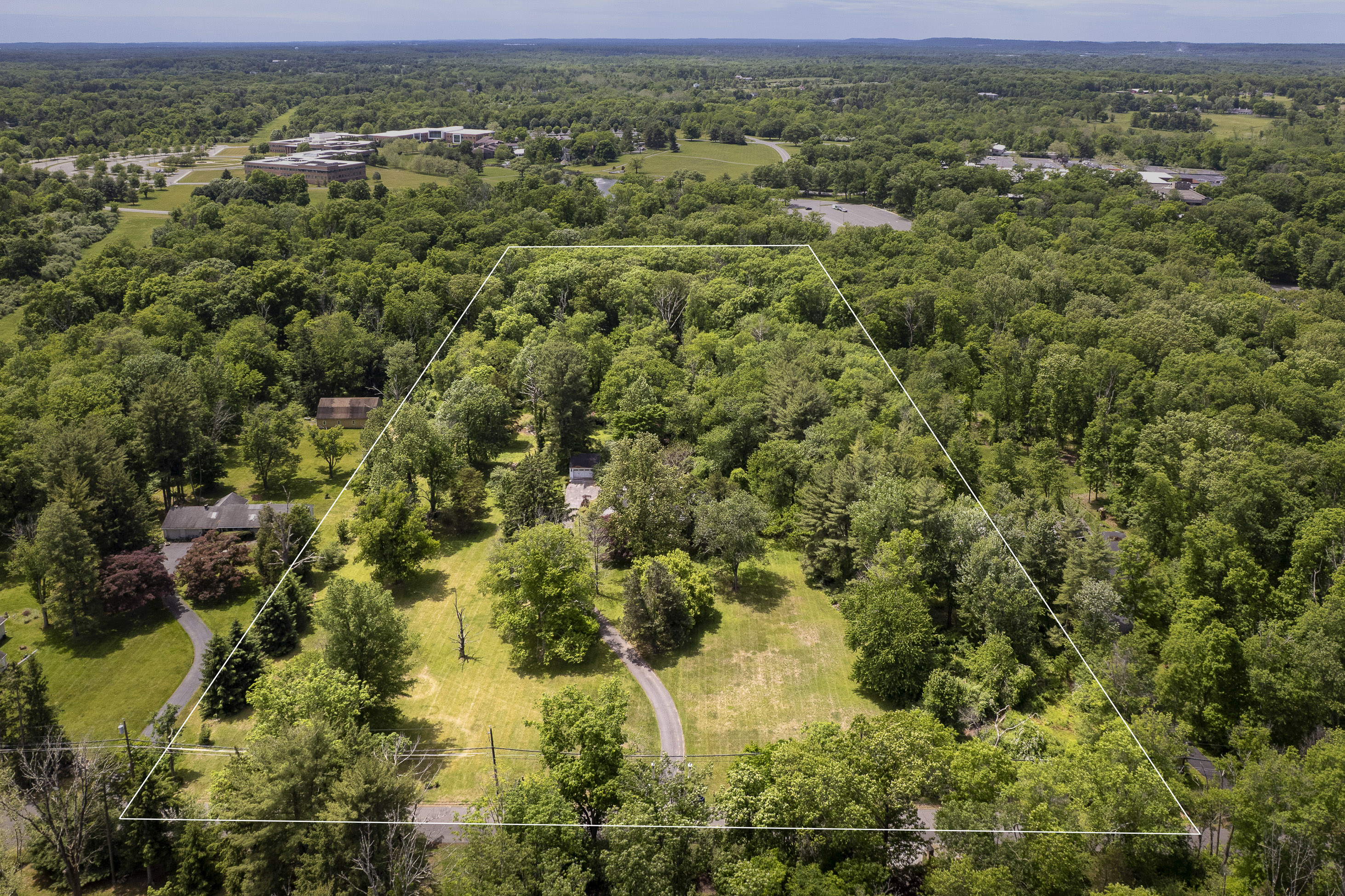  Imagine the Possibilities at This Full-of-Promise Property - 物件實景