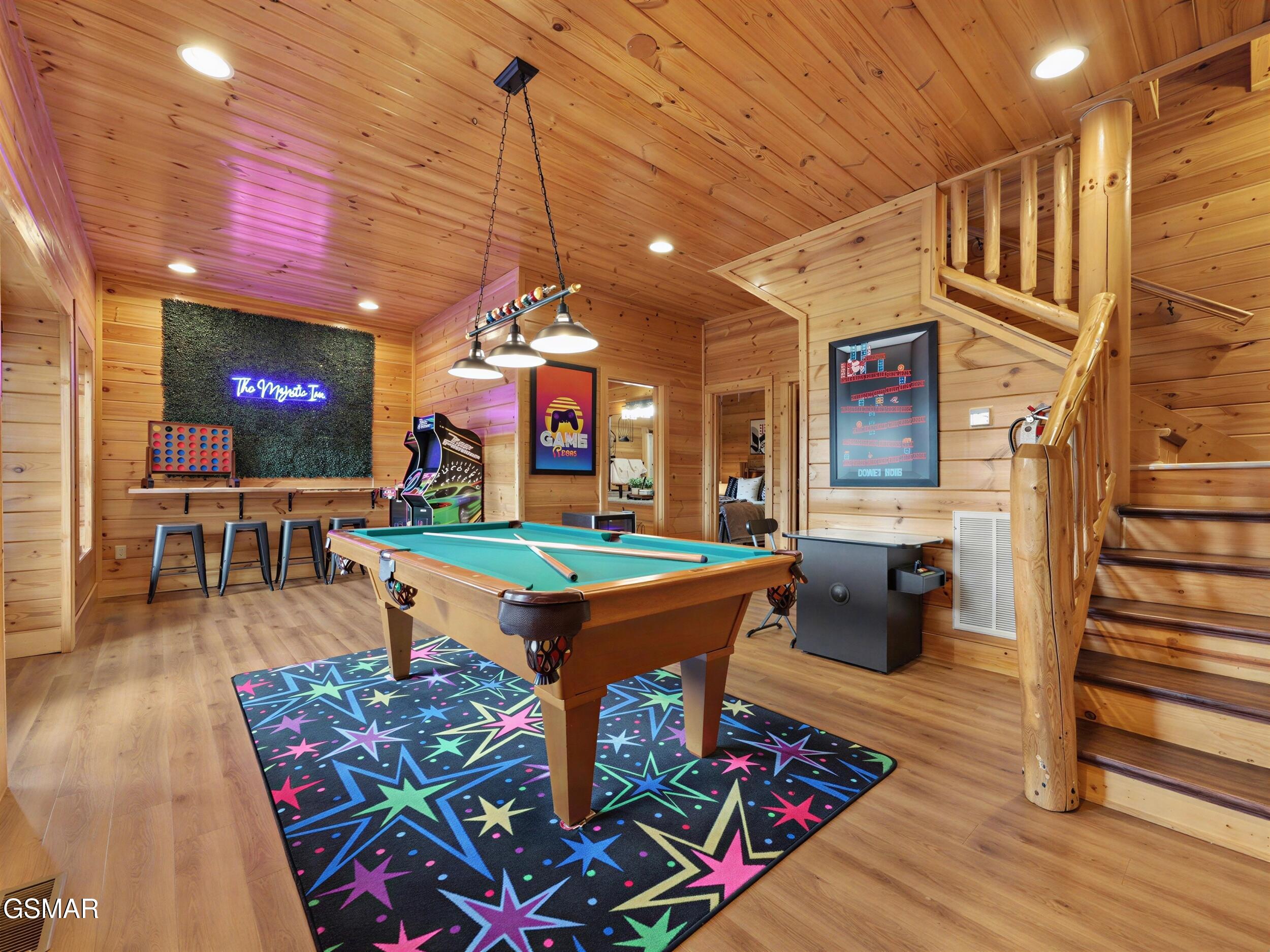 Sevierville, Tennessee, 37862, United States, 4 Bedrooms Bedrooms, ,3 BathroomsBathrooms,Residential,For Sale,2028418