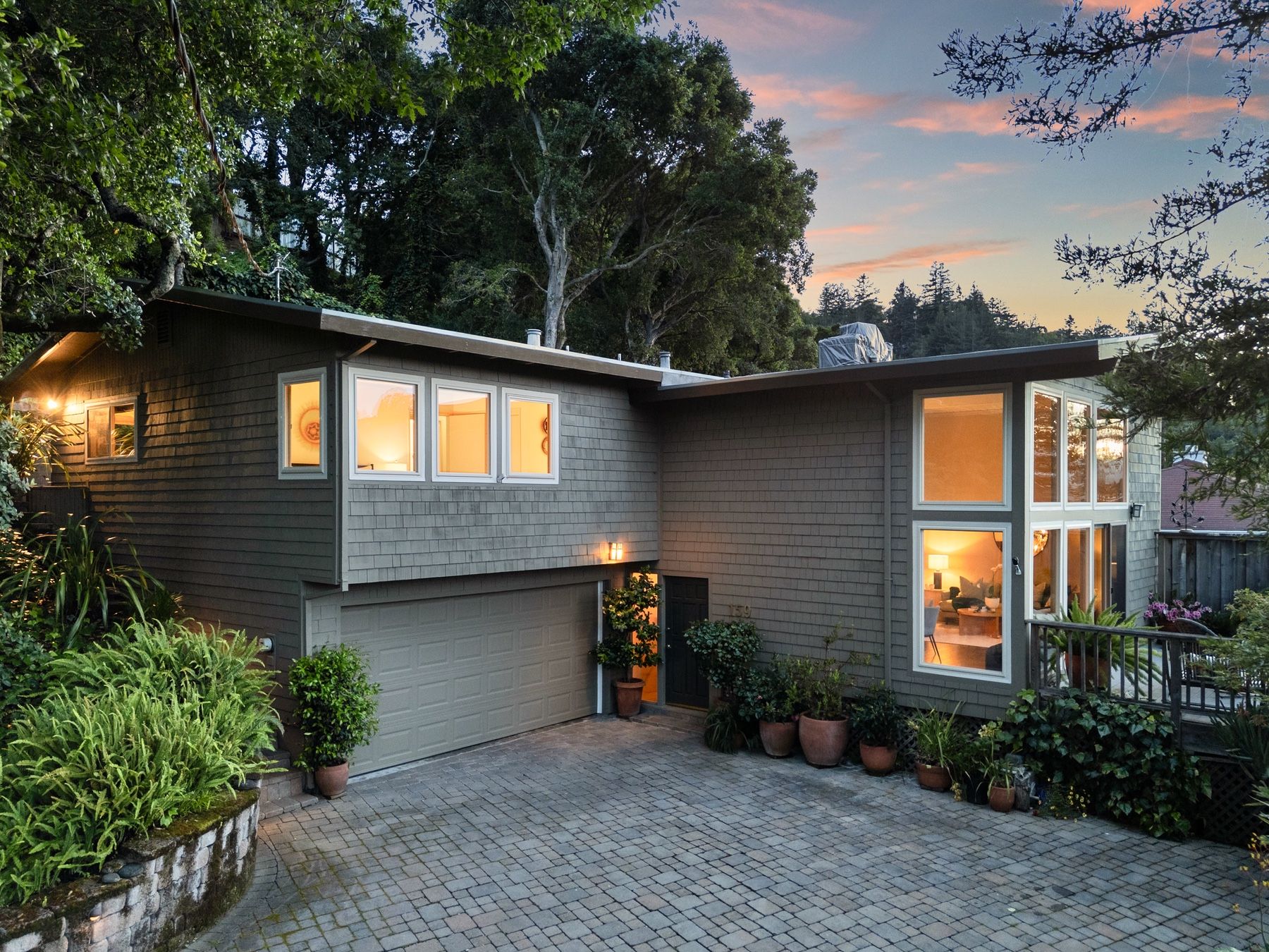  Mid-Century Design and Natural Tranquility in San Rafael’s West End - 物件實景