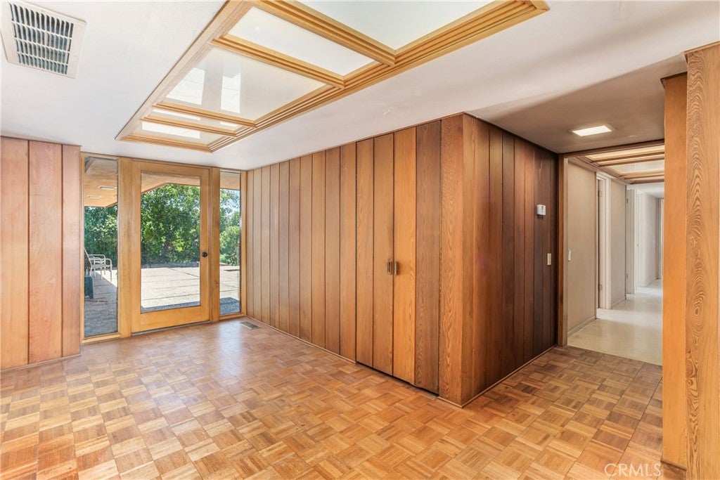 Redlands, California, 92373, United States, 4 Bedrooms Bedrooms, ,1 BathroomBathrooms,Residential,For Sale,1899993