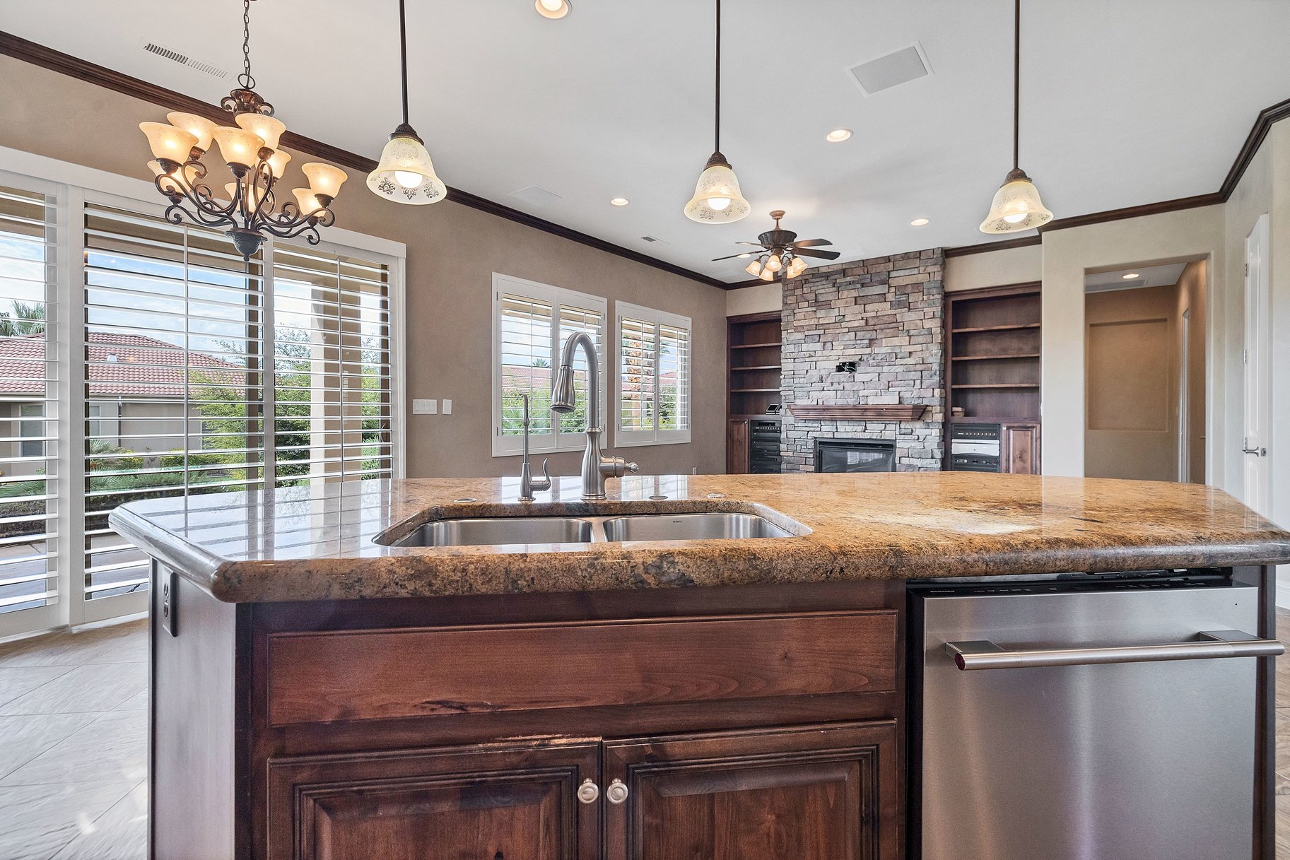  Golf Community Home with Exceptional Indoor-Outdoor Living - 物件實景
