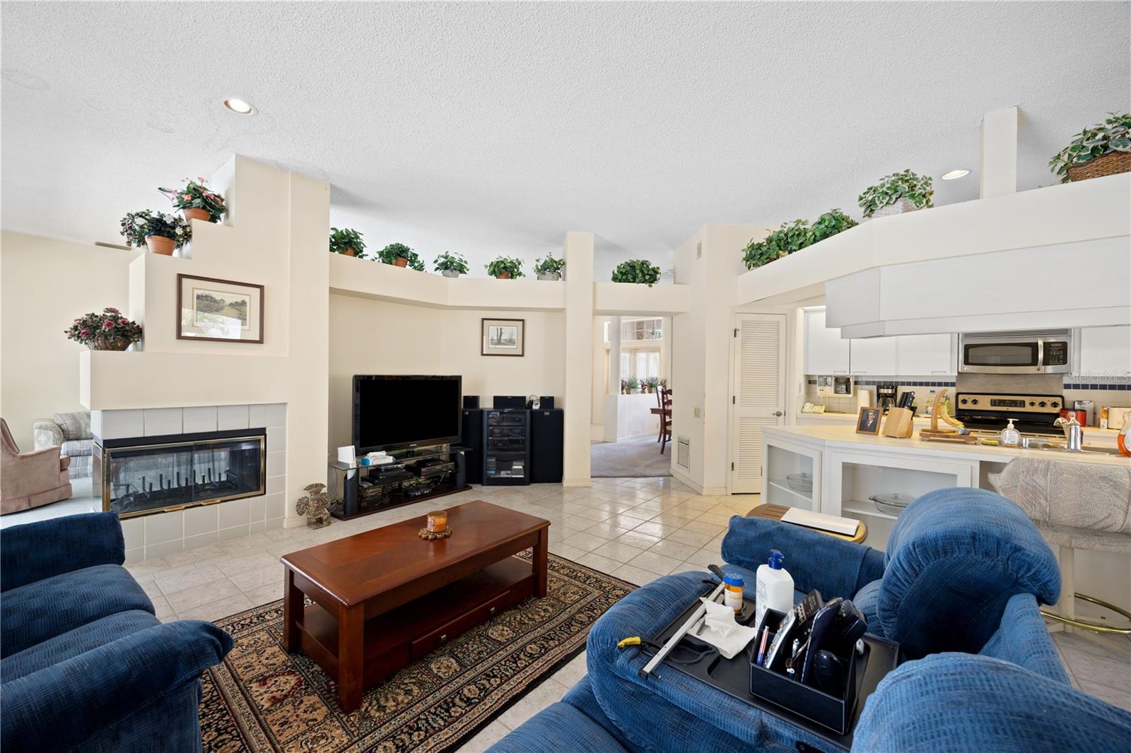 Oviedo, Florida, 32765, United States, 3 Bedrooms Bedrooms, ,3 BathroomsBathrooms,Residential,For Sale,1980040