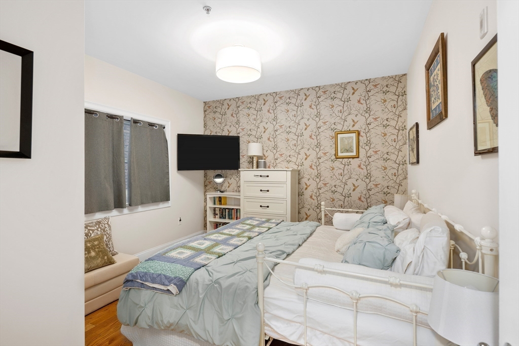 Boston, Massachusetts, 02128, United States, 2 Bedrooms Bedrooms, ,2 BathroomsBathrooms,Residential,For Sale,2048108