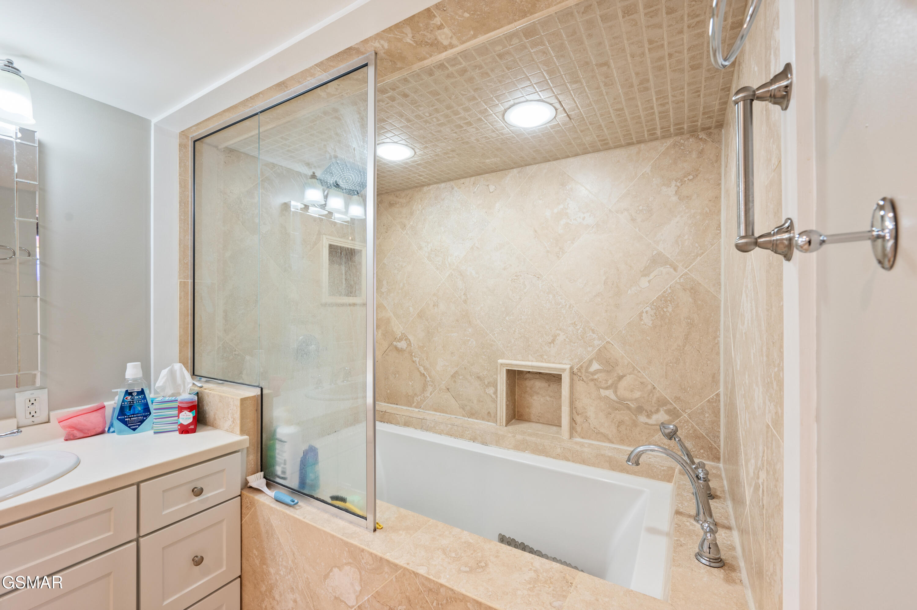 Knoxville, Tennessee, 37902, United States, 3 Bedrooms Bedrooms, ,3 BathroomsBathrooms,Residential,For Sale,2000047