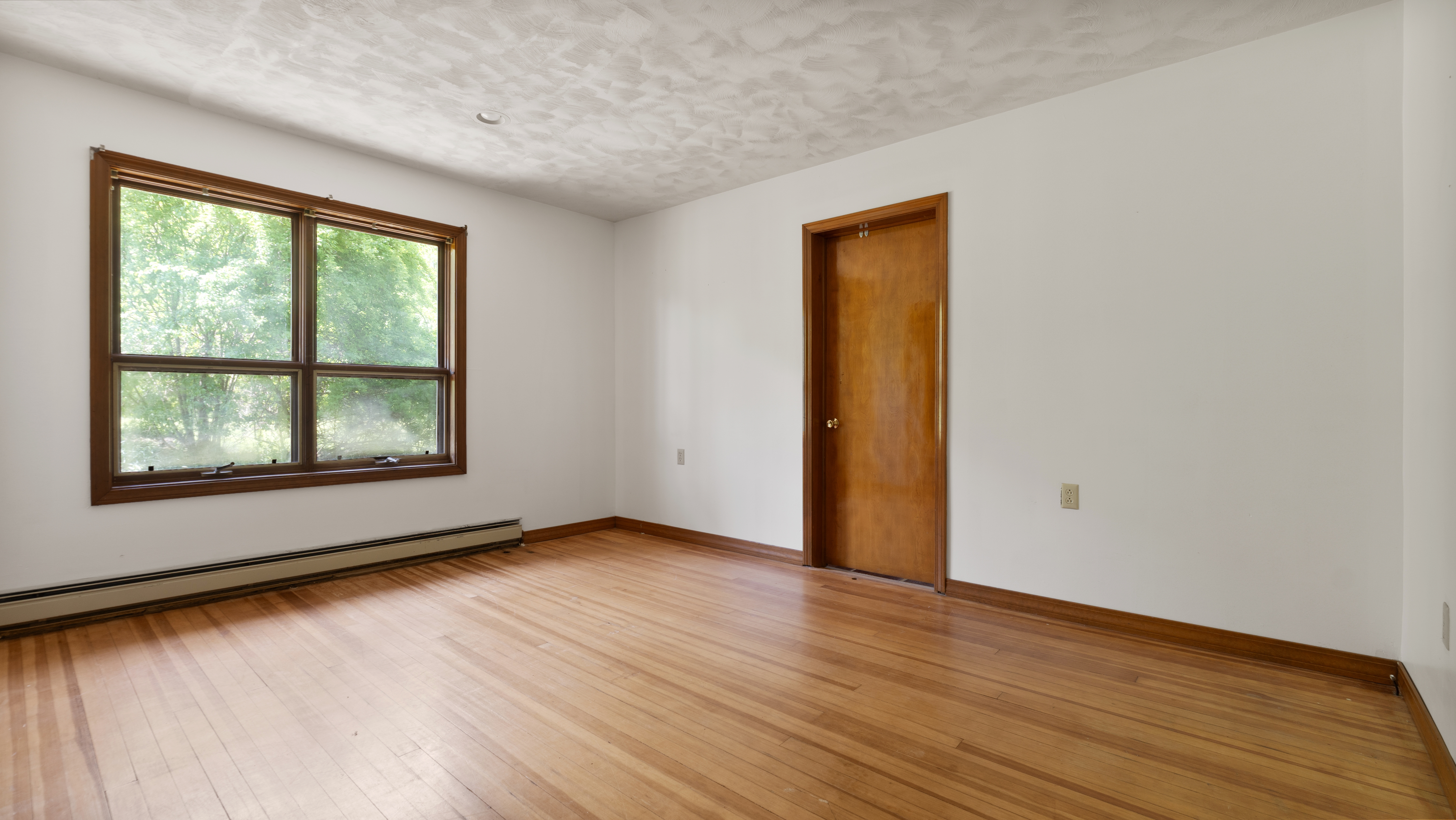  Just One Mile From the Heart of Lenox, Nearly 36 Acres Await Your Next Chapter - 物件實景
