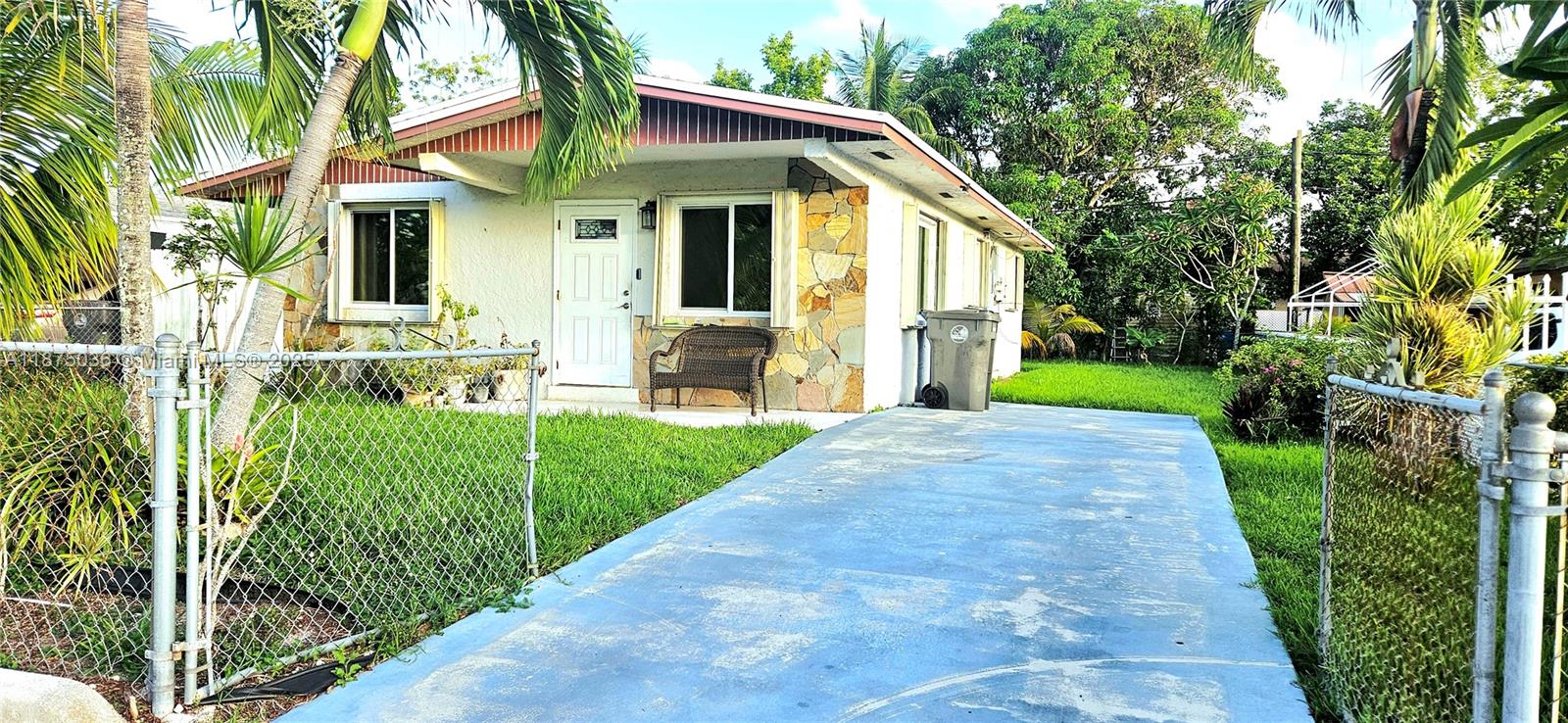 West Park, Florida, 33023, United States, 3 Bedrooms Bedrooms, ,2 BathroomsBathrooms,Residential,For Sale,1941818