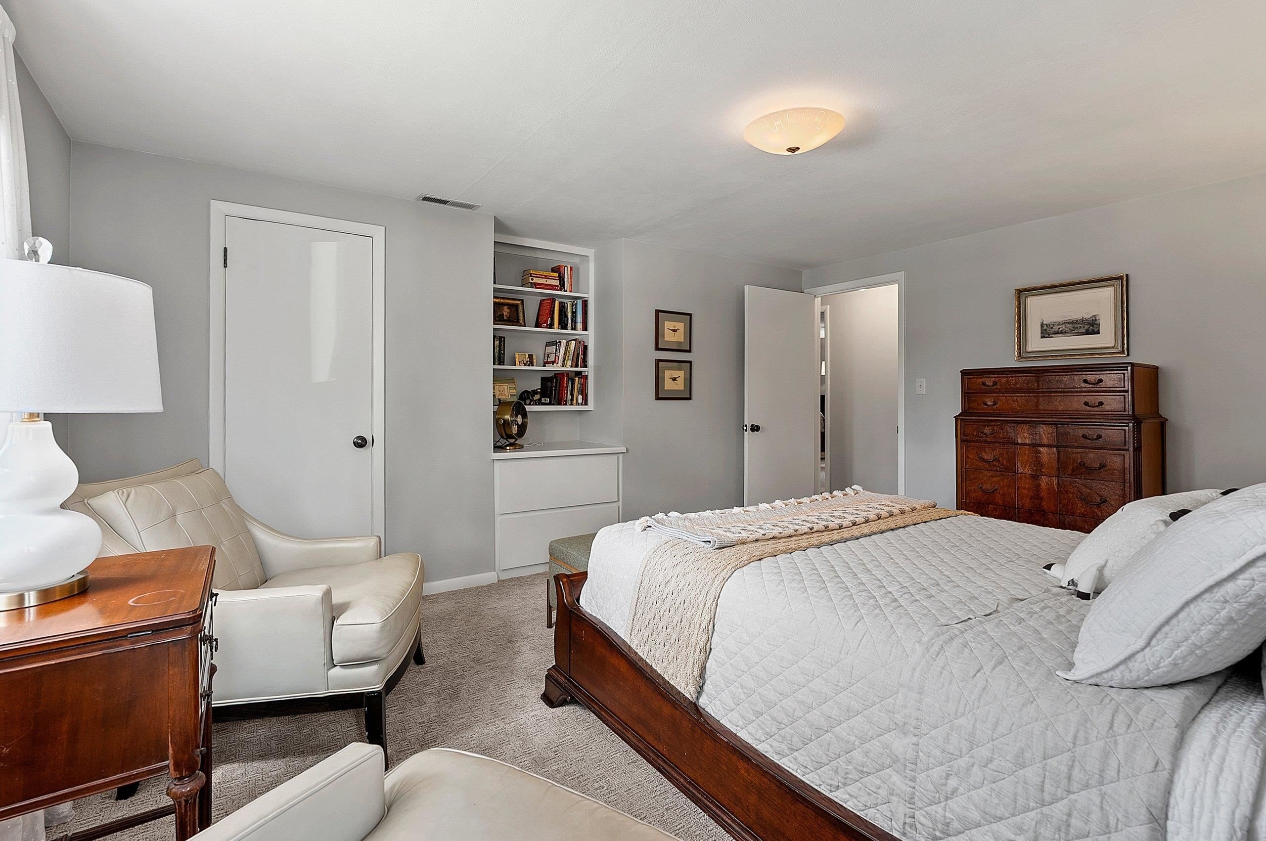 GREEN BAY, Wisconsin, 54301, United States, 4 Bedrooms Bedrooms, ,3 BathroomsBathrooms,Residential,For Sale,2048088