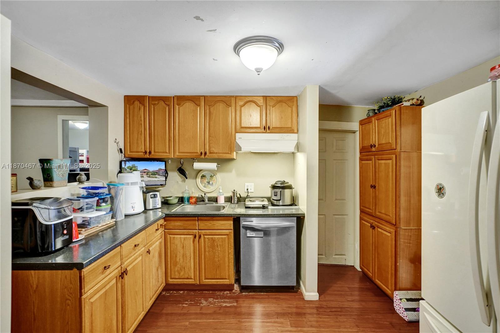 Miami, Florida, 33137, United States, 3 Bedrooms Bedrooms, ,2 BathroomsBathrooms,Residential,For Sale,1950429