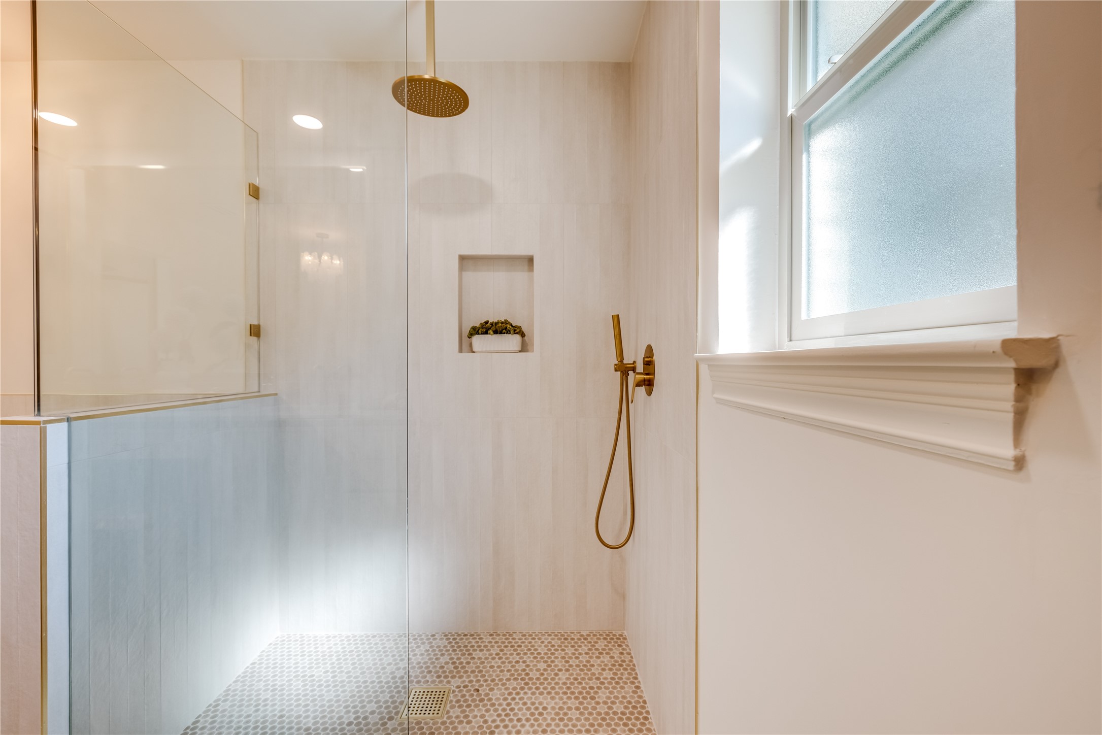 Fort Worth, Texas, 76126, United States, 4 Bedrooms Bedrooms, ,3 BathroomsBathrooms,Residential,For Sale,1971597