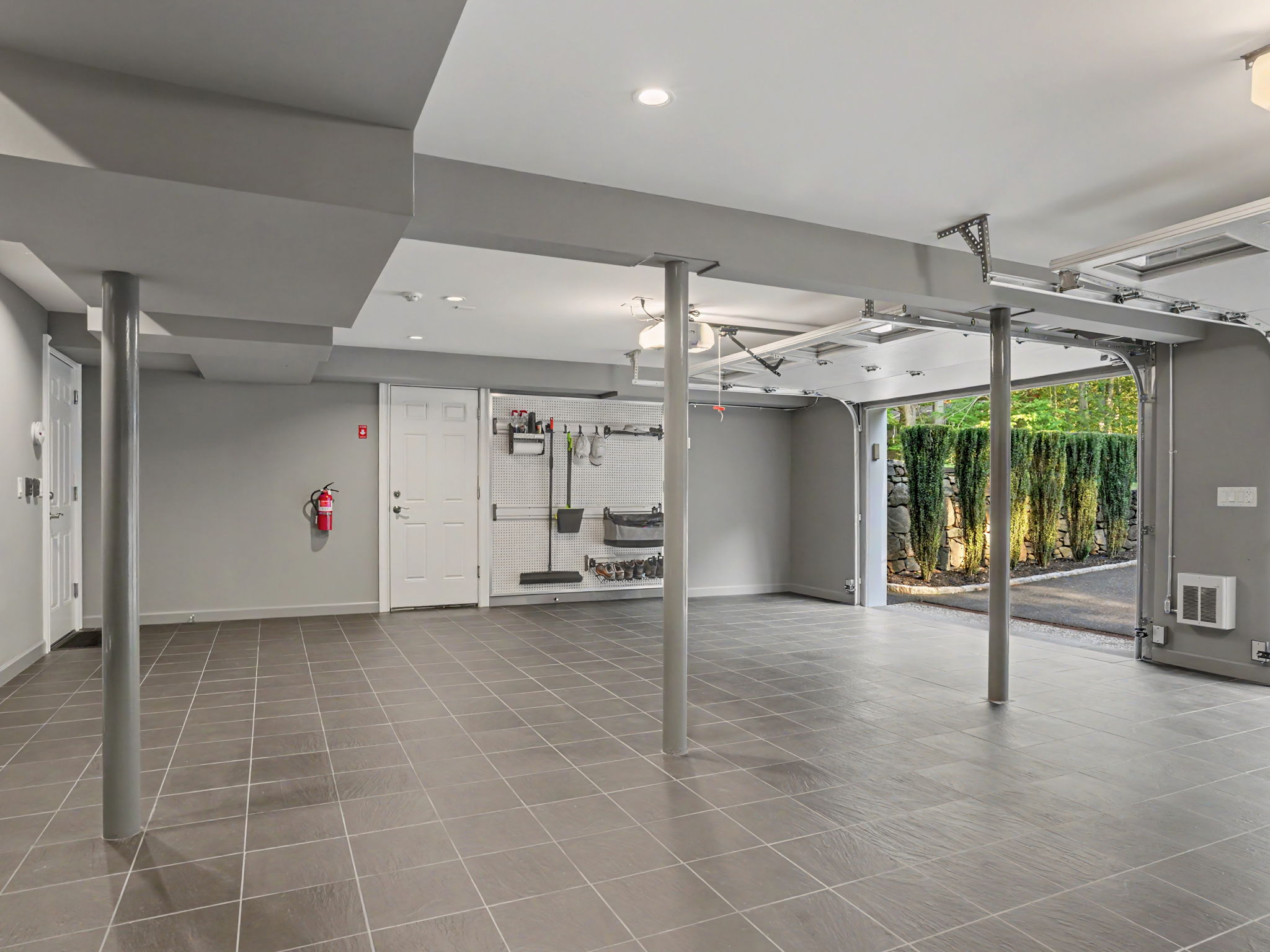  Turn-Key North Stamford Ranch with Private Pond Views - 物件實景
